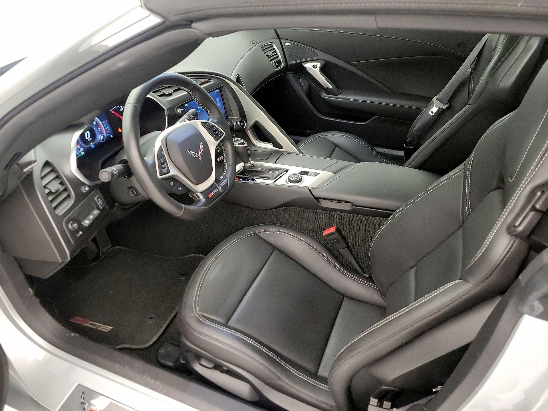 Thumbnail: 2015 Chevrolet Corvette - 11