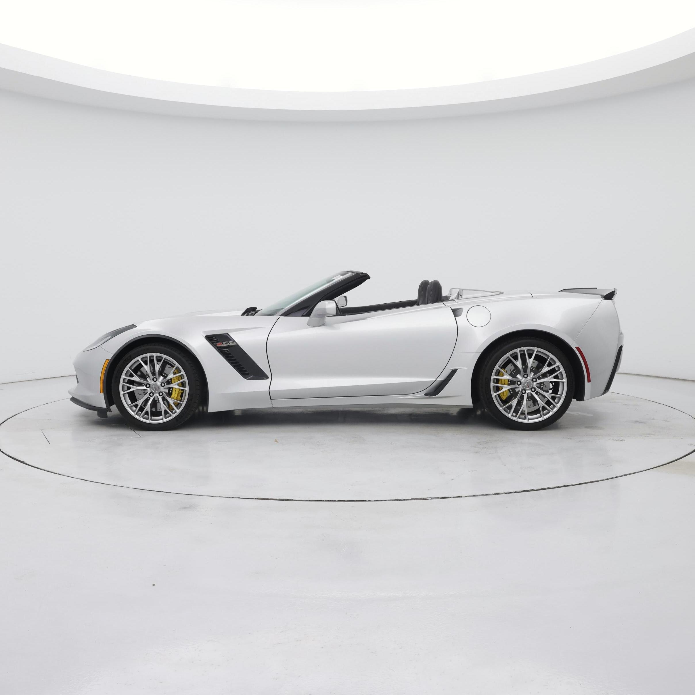 Thumbnail: 2015 Chevrolet Corvette - 3