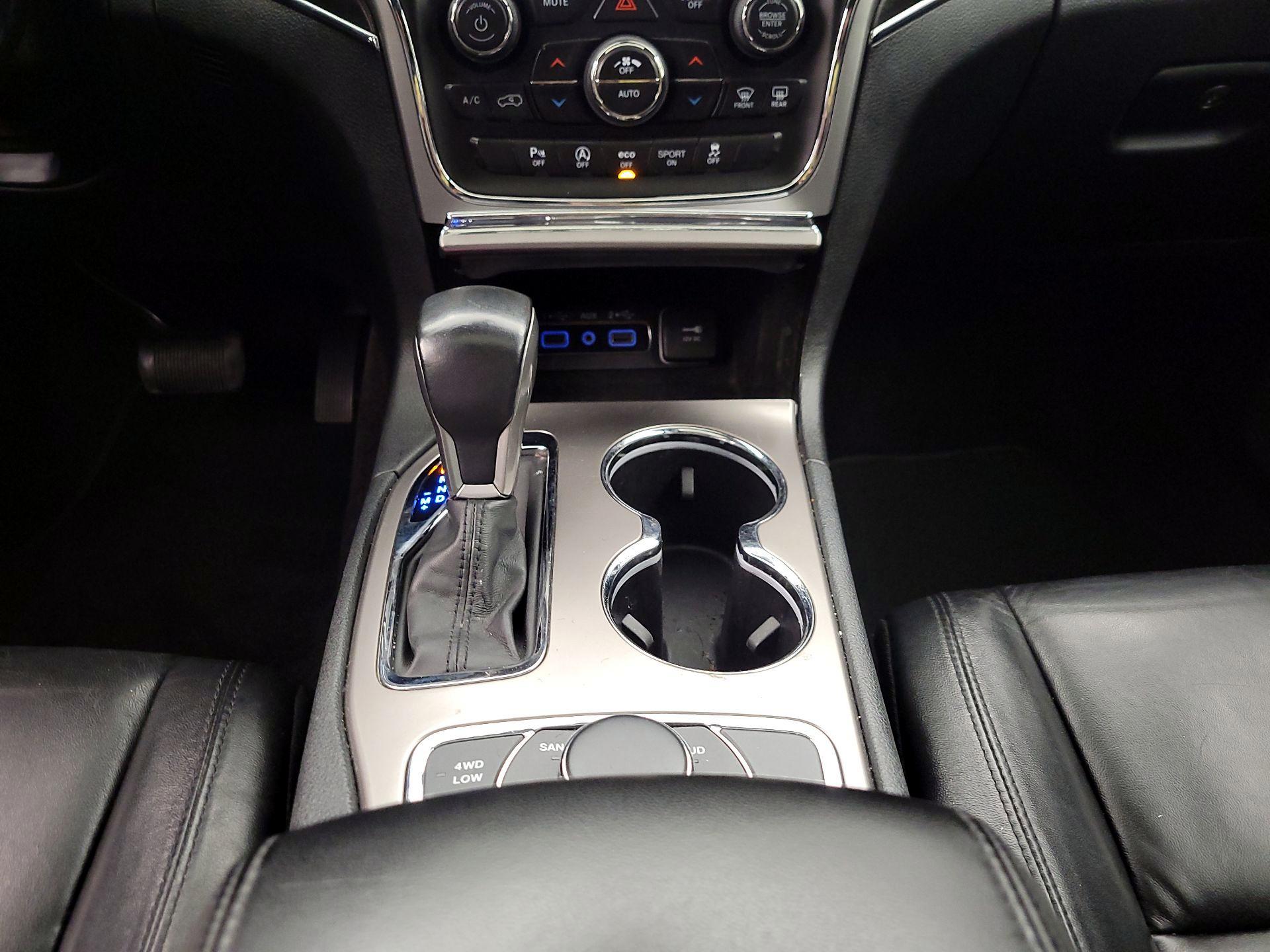 Thumbnail: 2018 Jeep Grand Cherokee - 18