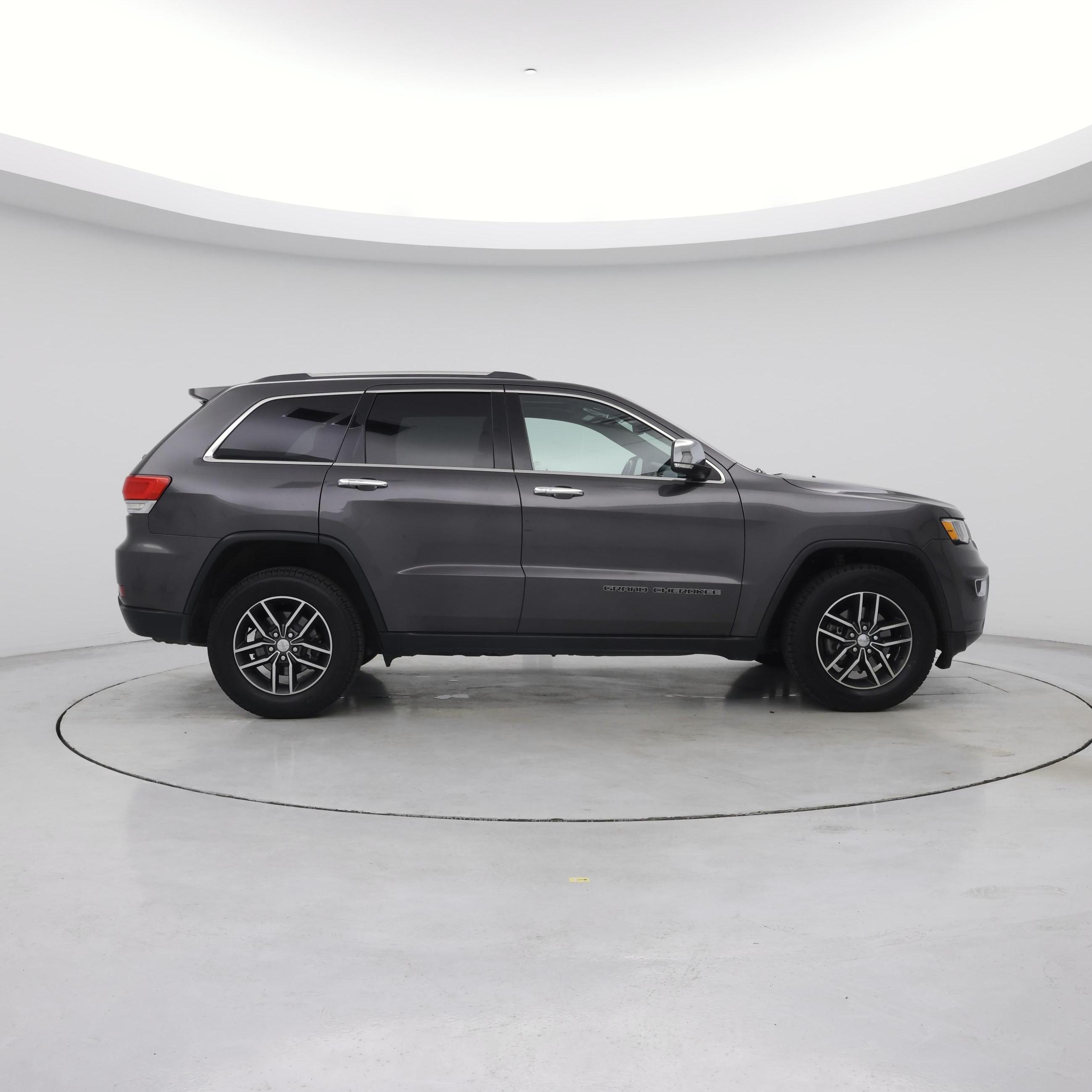 Thumbnail: 2018 Jeep Grand Cherokee - 7