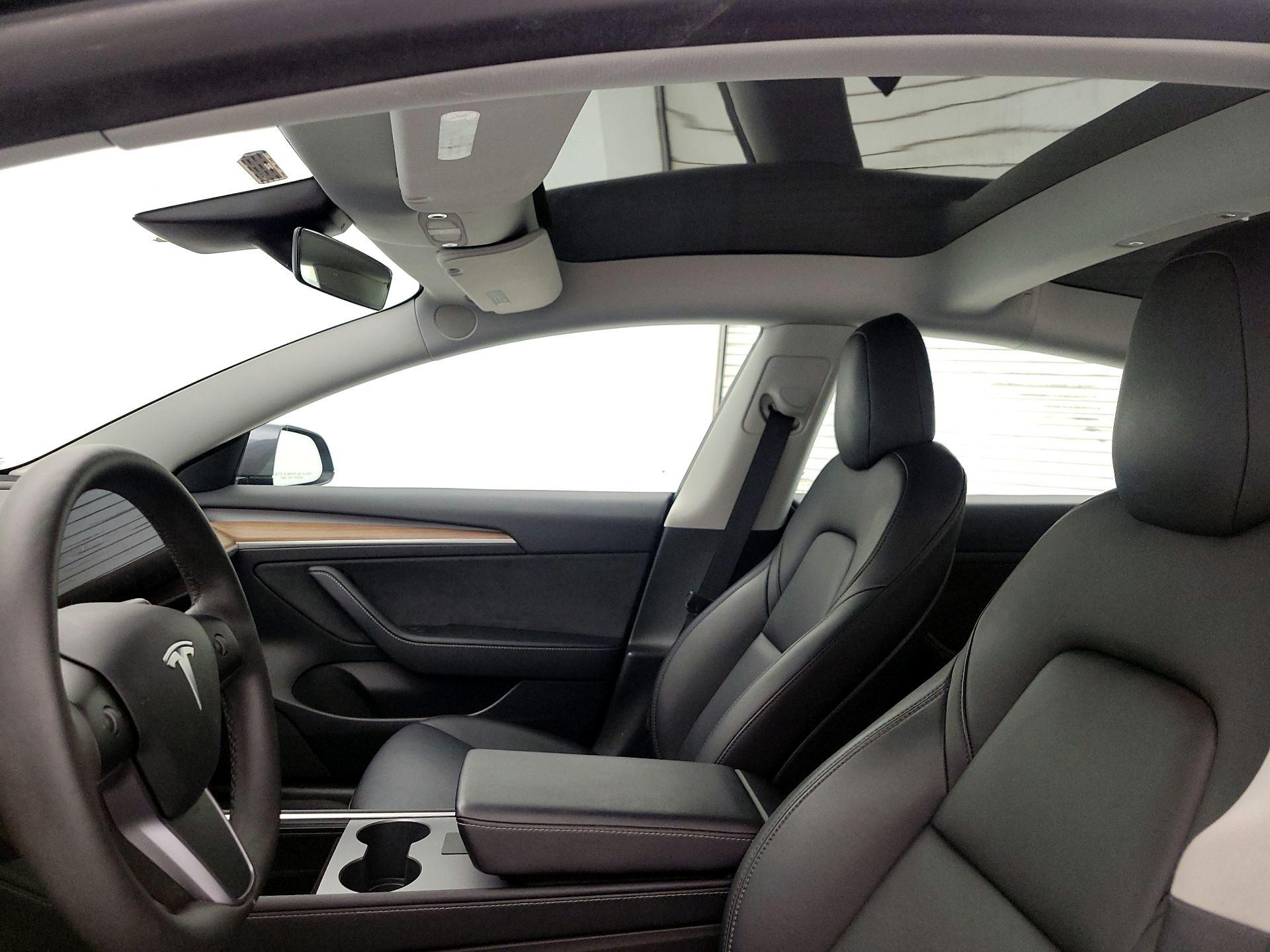 Thumbnail: 2022 Tesla Model 3 - 18