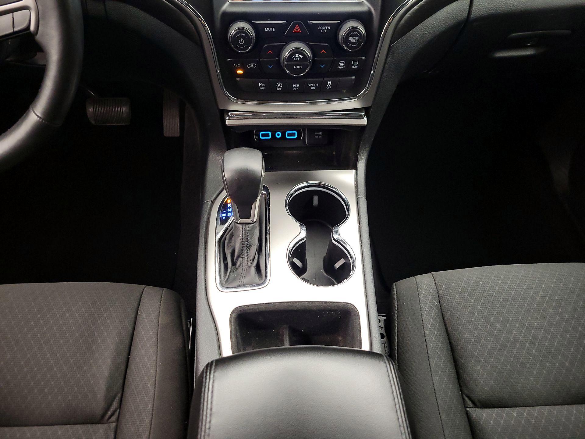 Thumbnail: 2018 Jeep Grand Cherokee - 18