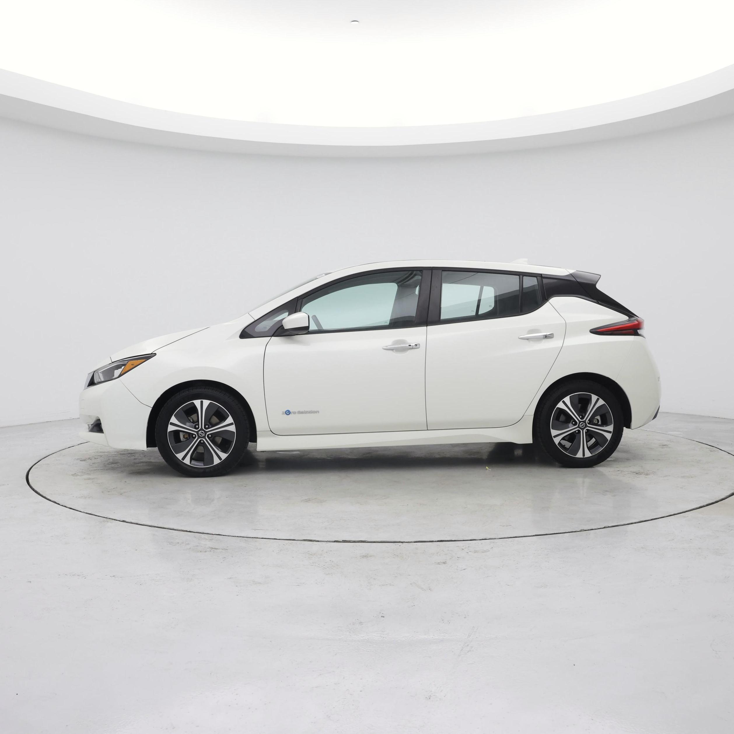 Thumbnail: 2019 Nissan Leaf - 3