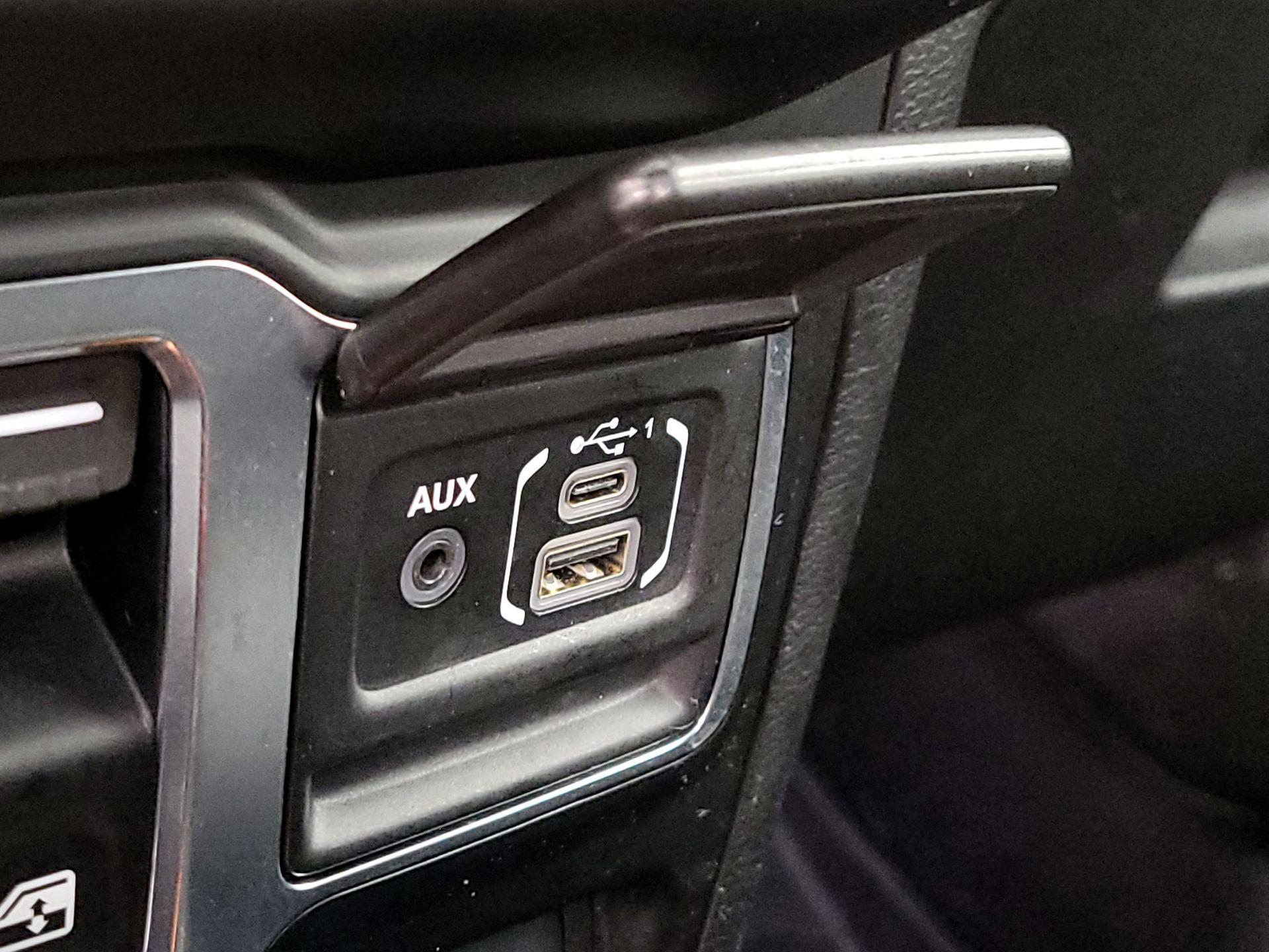 Thumbnail: 2022 Jeep Wrangler - 18