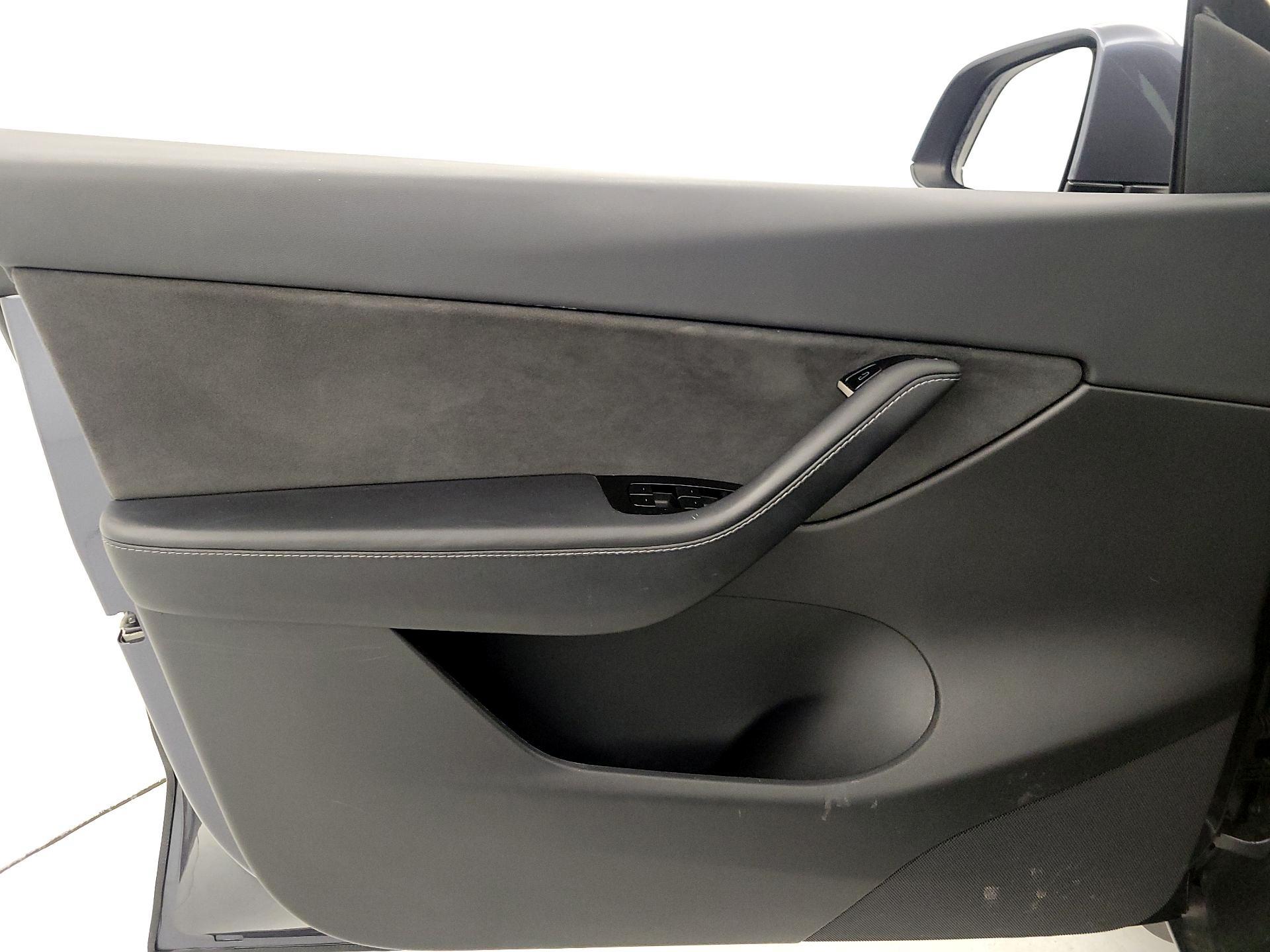 Thumbnail: 2020 Tesla Model Y - 12