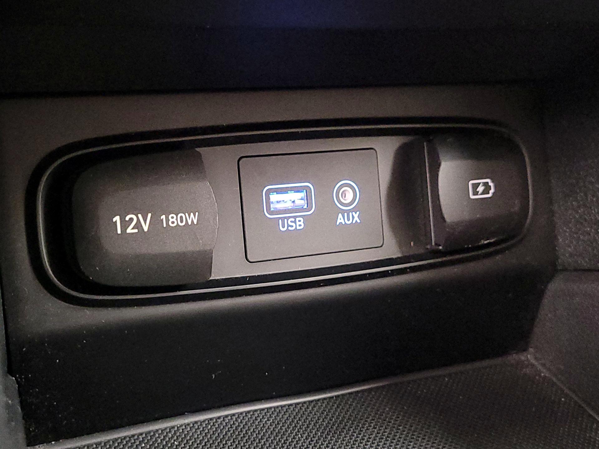 Thumbnail: 2019 Hyundai Santa Fe - 18