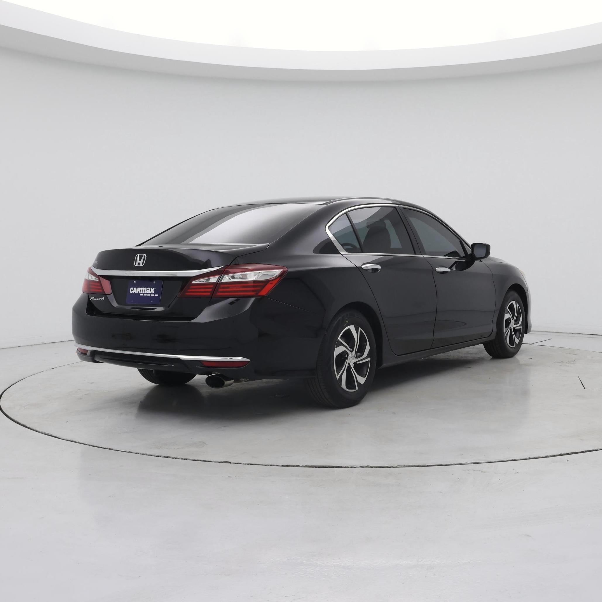 Thumbnail: 2017 Honda Accord - 8