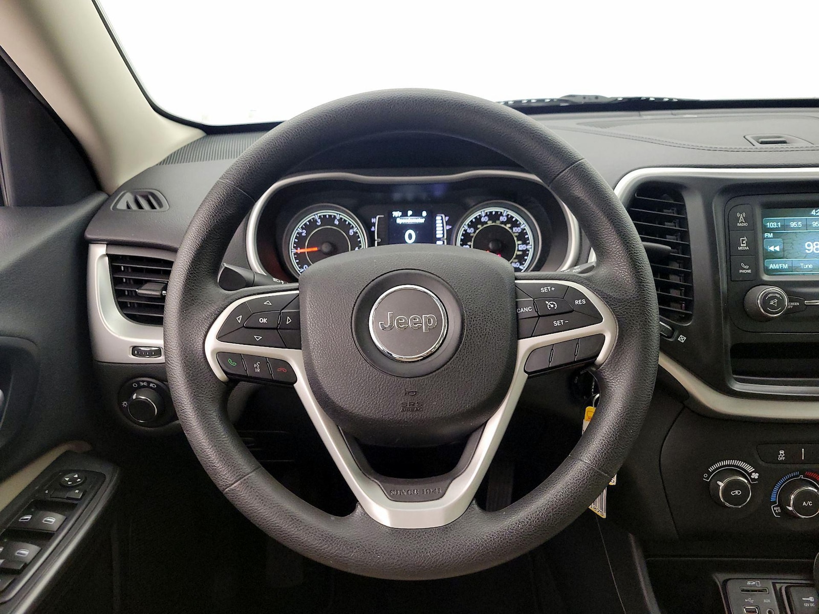 2015 Jeep Cherokee Sport - Photo 11