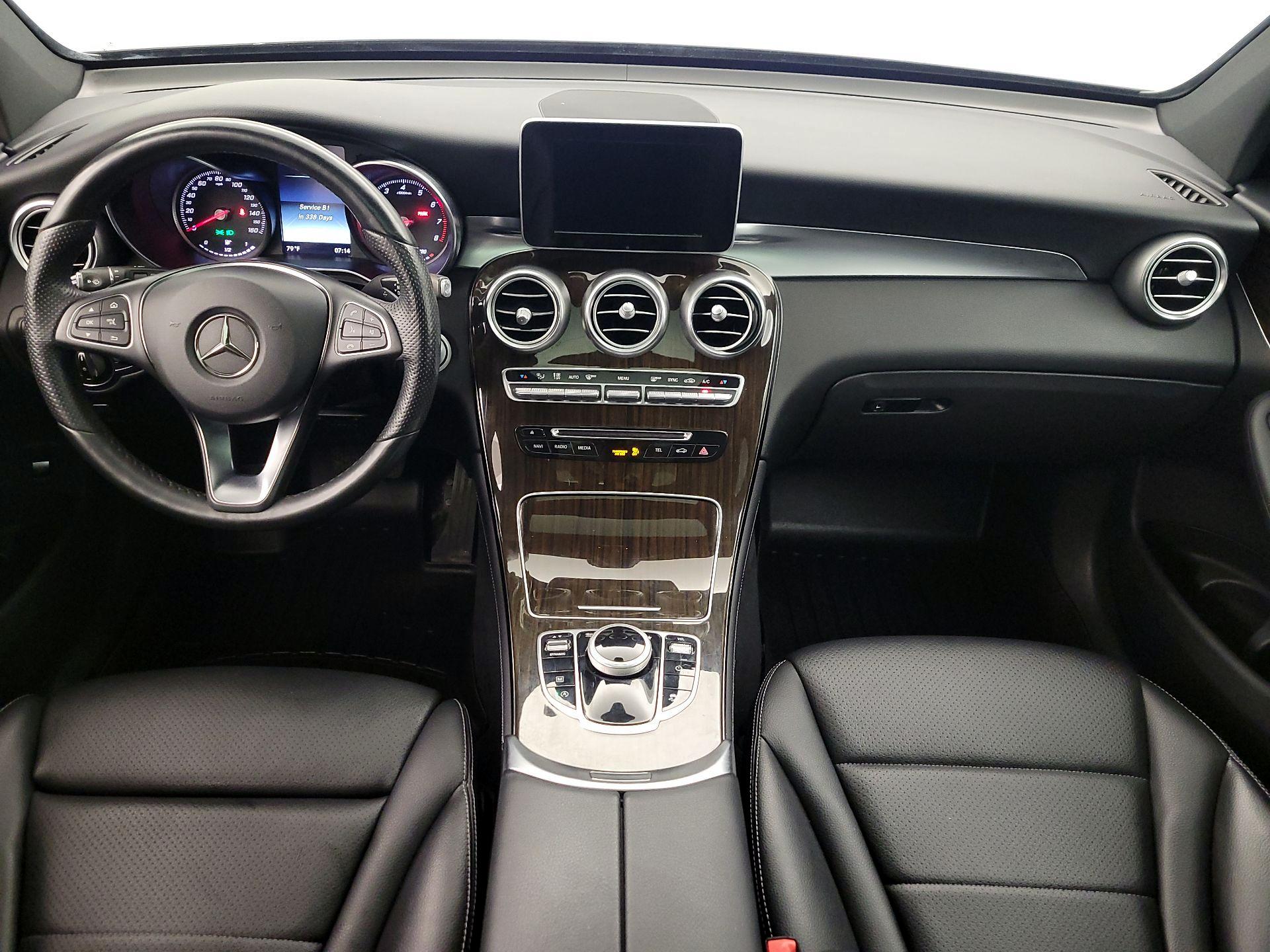 Thumbnail: 2017 Mercedes-Benz GLC - 9