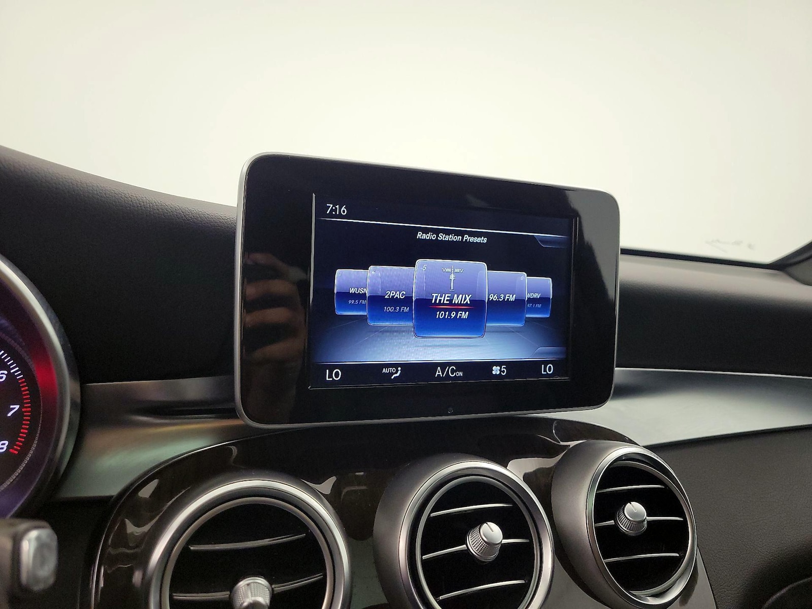 2017 Mercedes-Benz GLC GLC300 - Photo 17