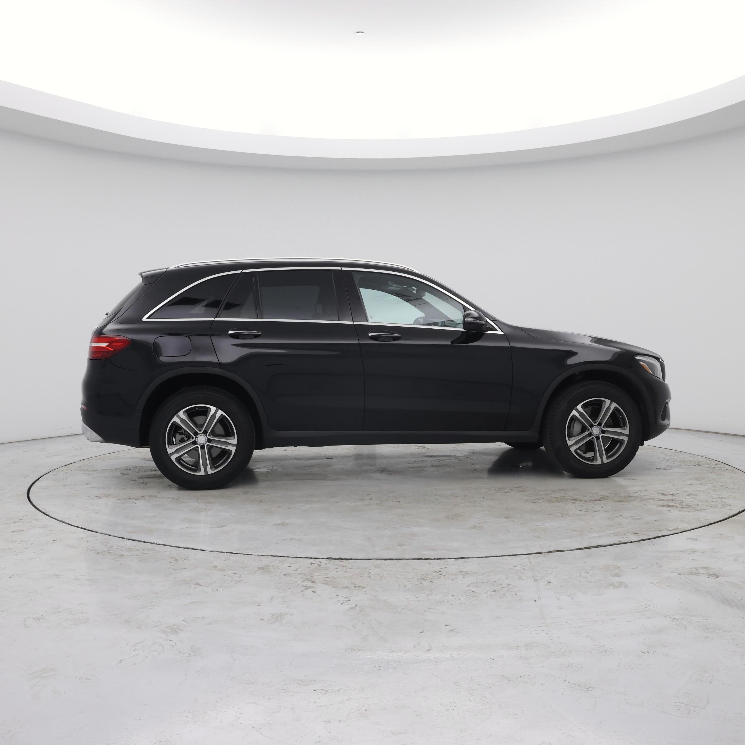 Thumbnail: 2017 Mercedes-Benz GLC - 7