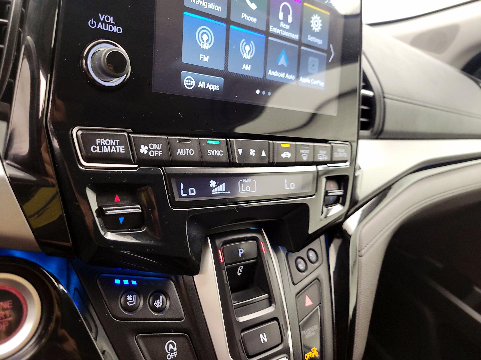 Thumbnail: 2019 Honda Odyssey - 17