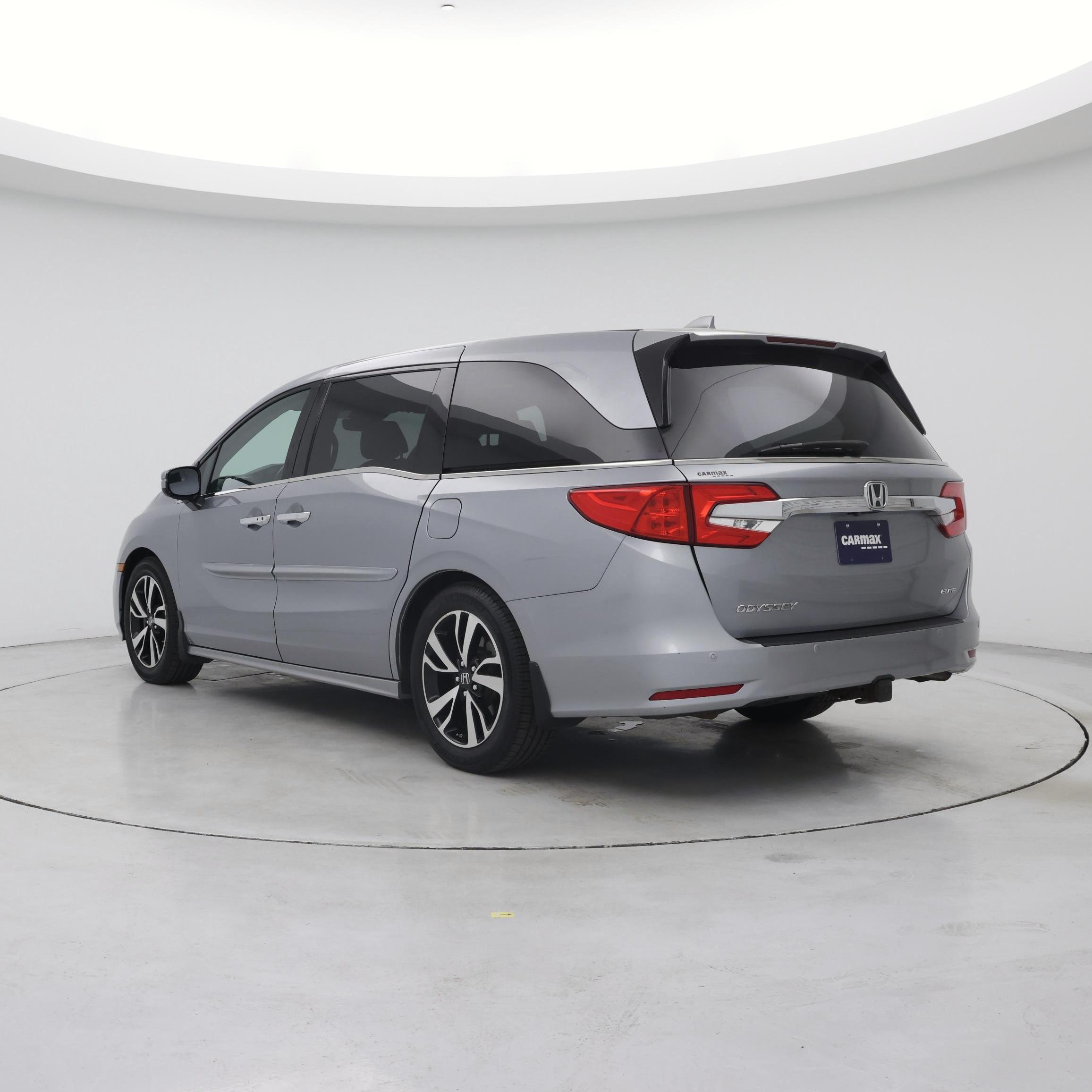 Thumbnail: 2019 Honda Odyssey - 2