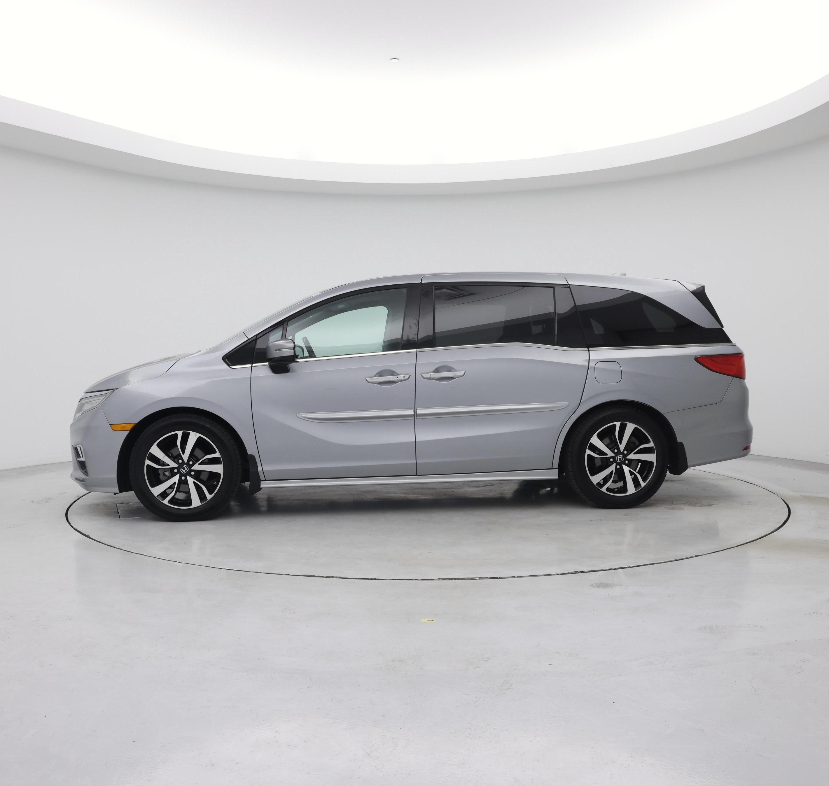 Thumbnail: 2019 Honda Odyssey - 3