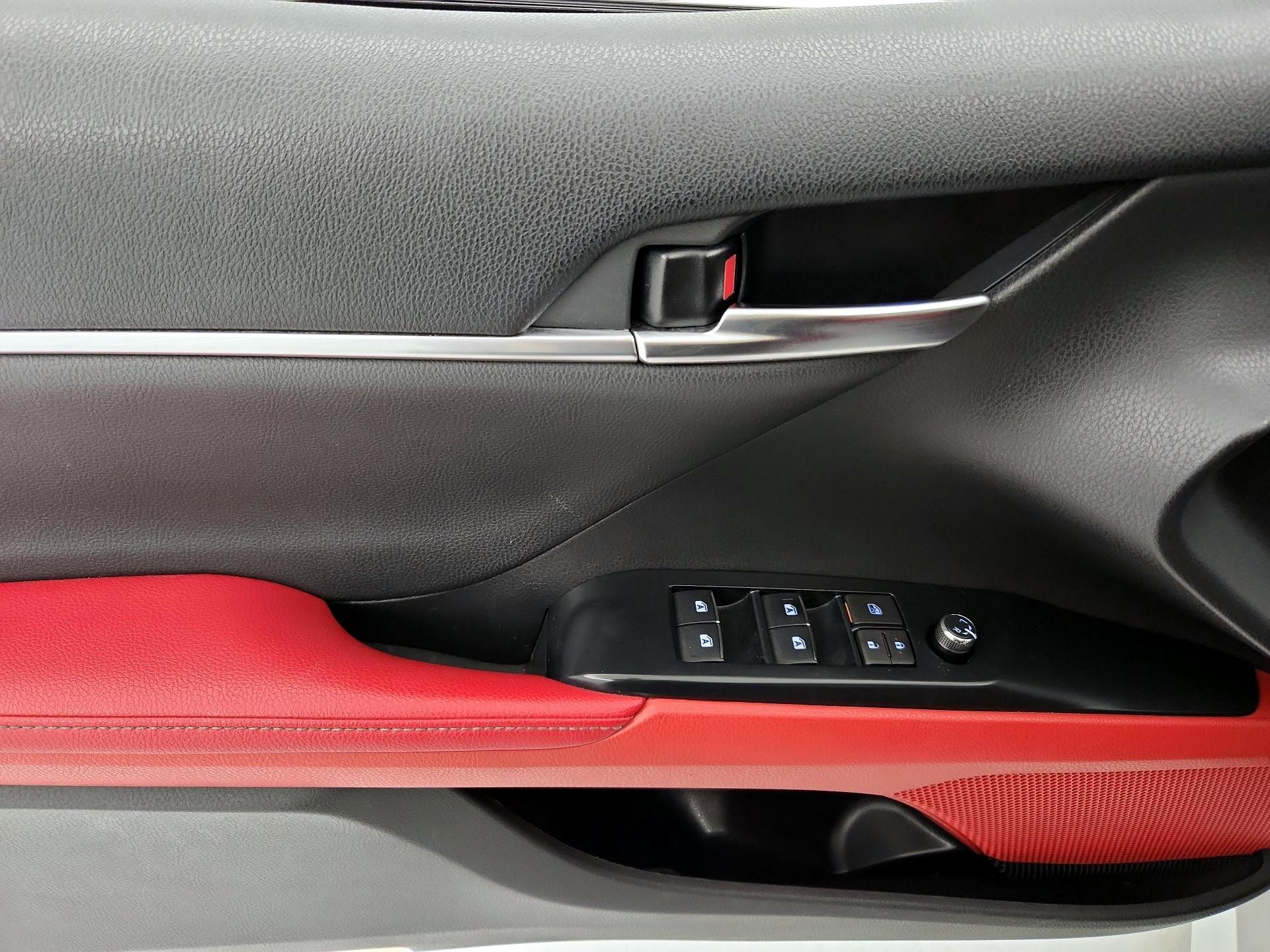 Thumbnail: 2020 Toyota Camry - 12