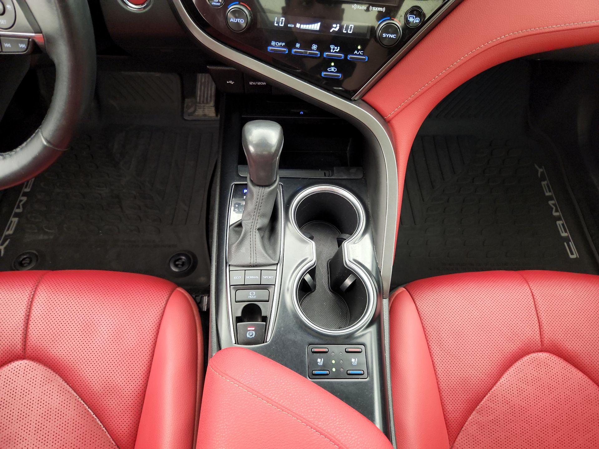 Thumbnail: 2020 Toyota Camry - 17