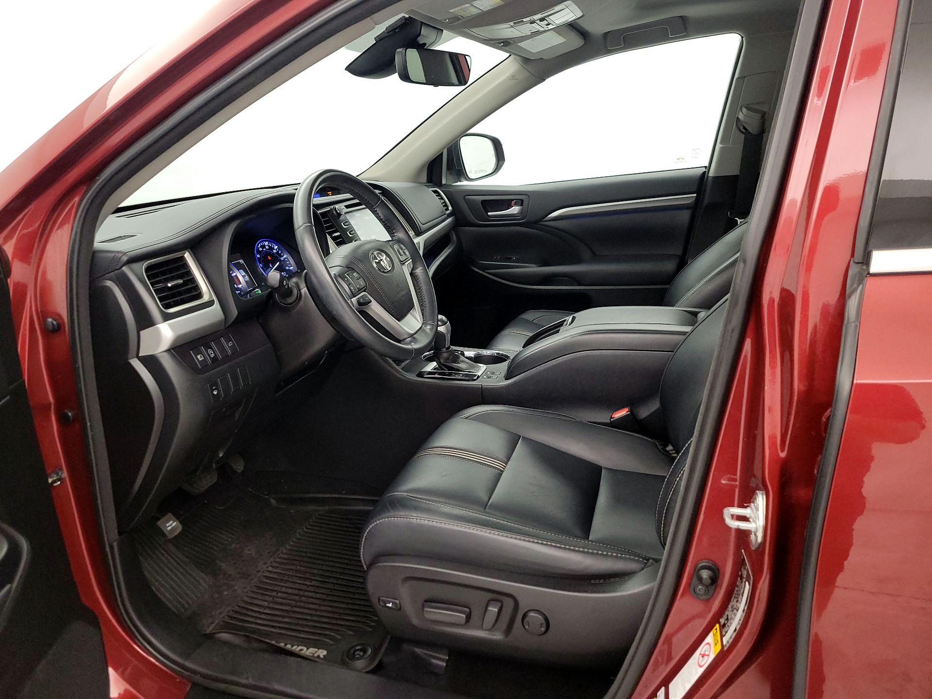 Thumbnail: 2018 Toyota Highlander - 11