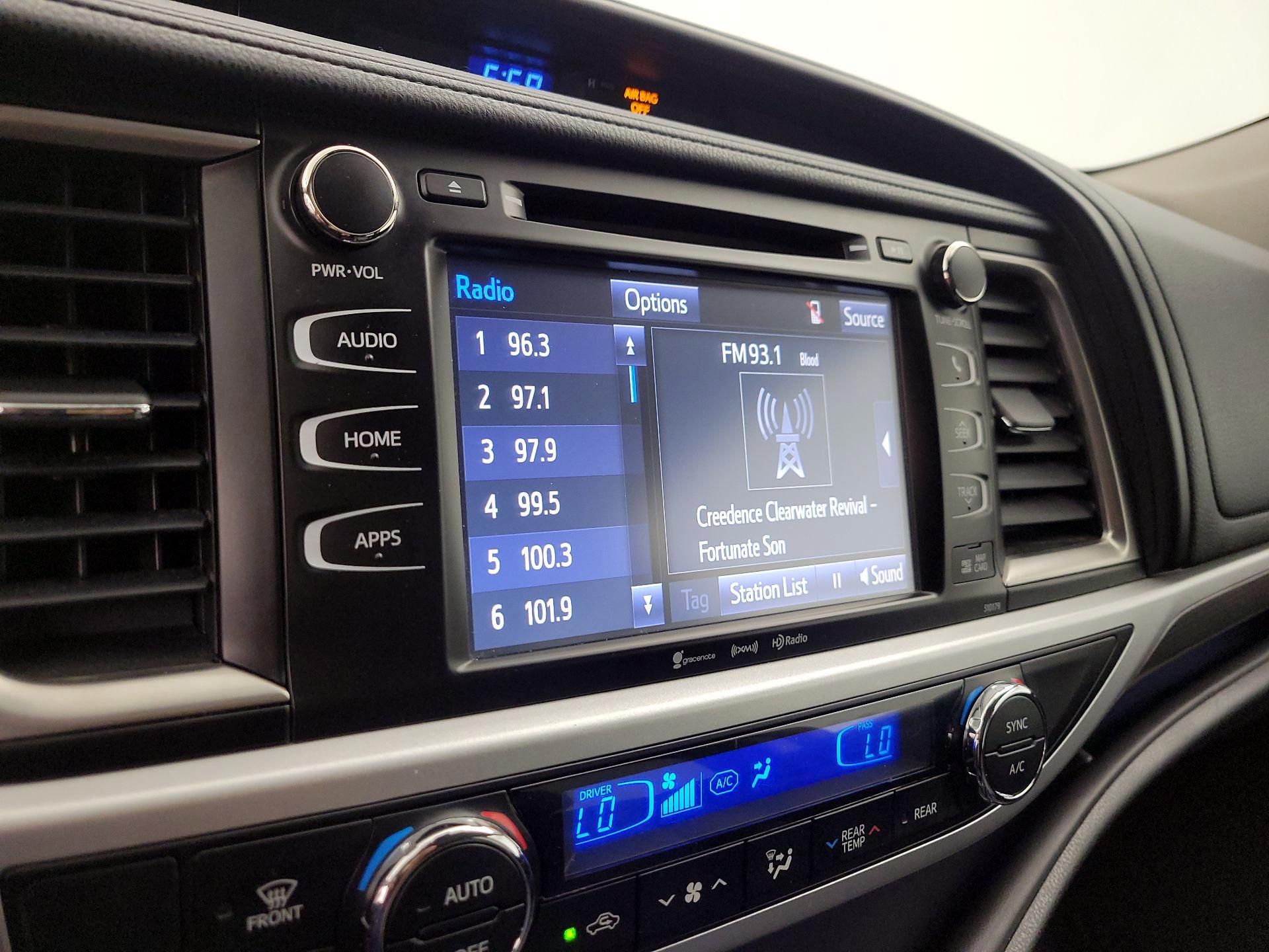 Thumbnail: 2018 Toyota Highlander - 15