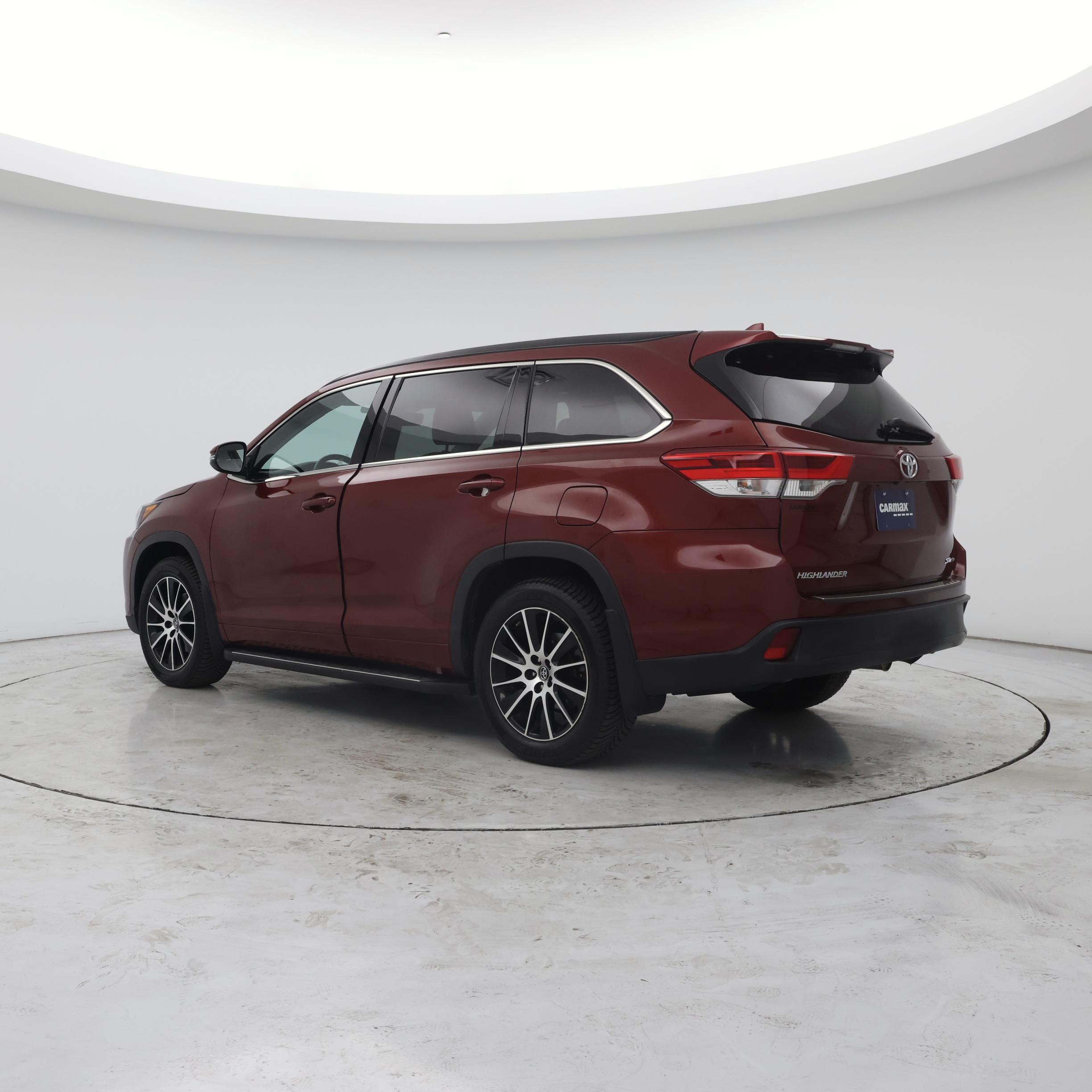Thumbnail: 2018 Toyota Highlander - 2