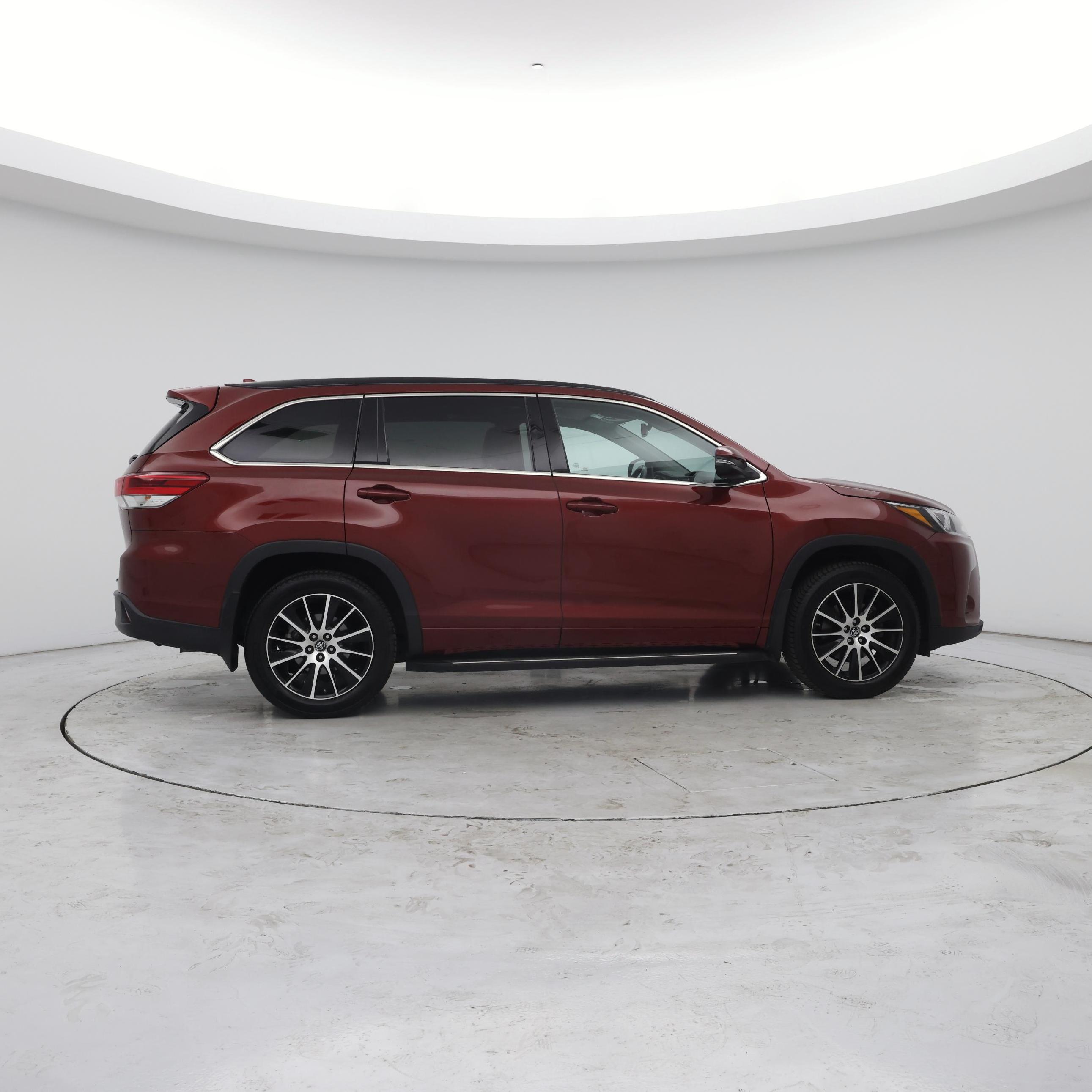 Thumbnail: 2018 Toyota Highlander - 7