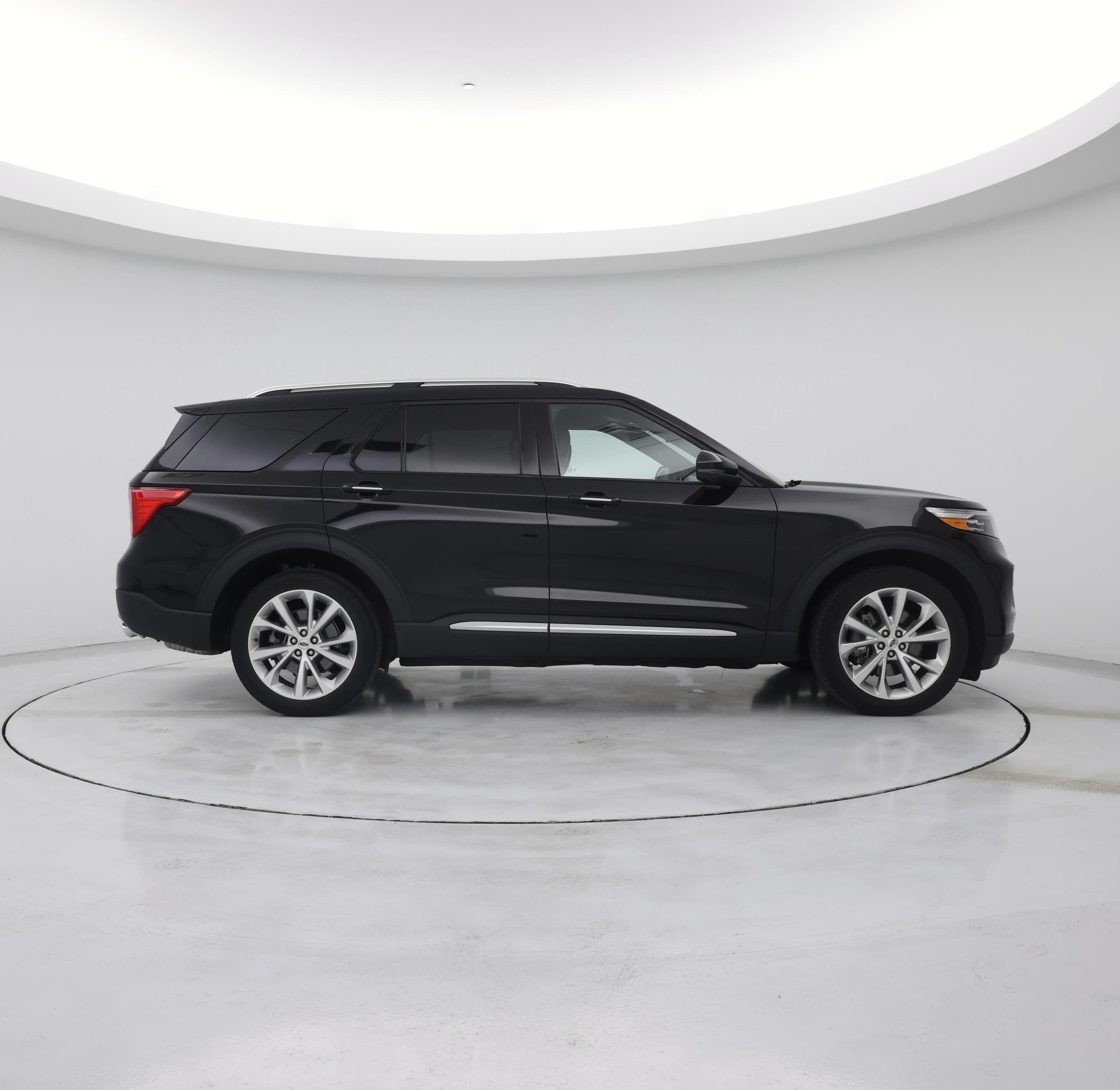 Thumbnail: 2022 Ford Explorer - 7