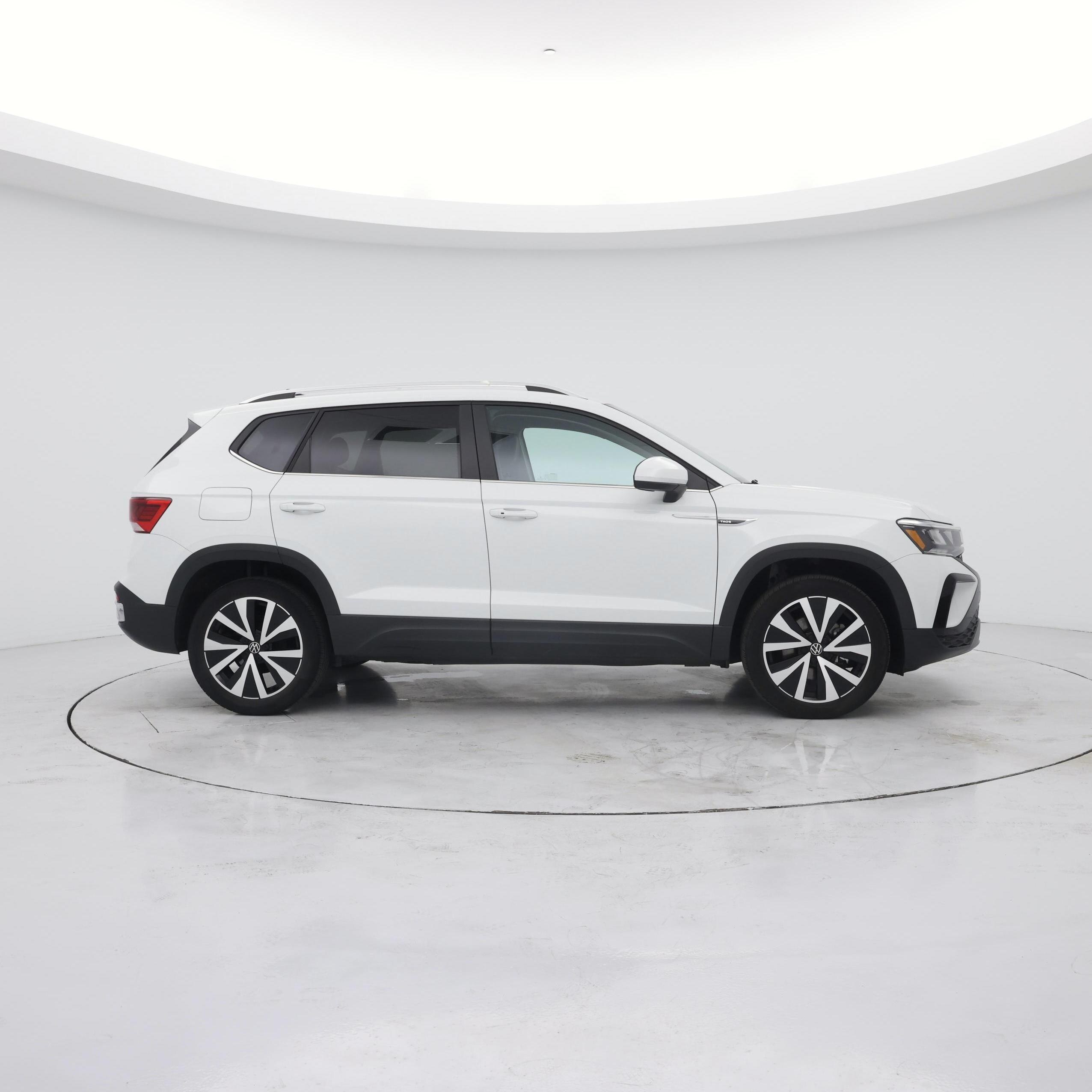 Thumbnail: 2022 Volkswagen Taos - 7