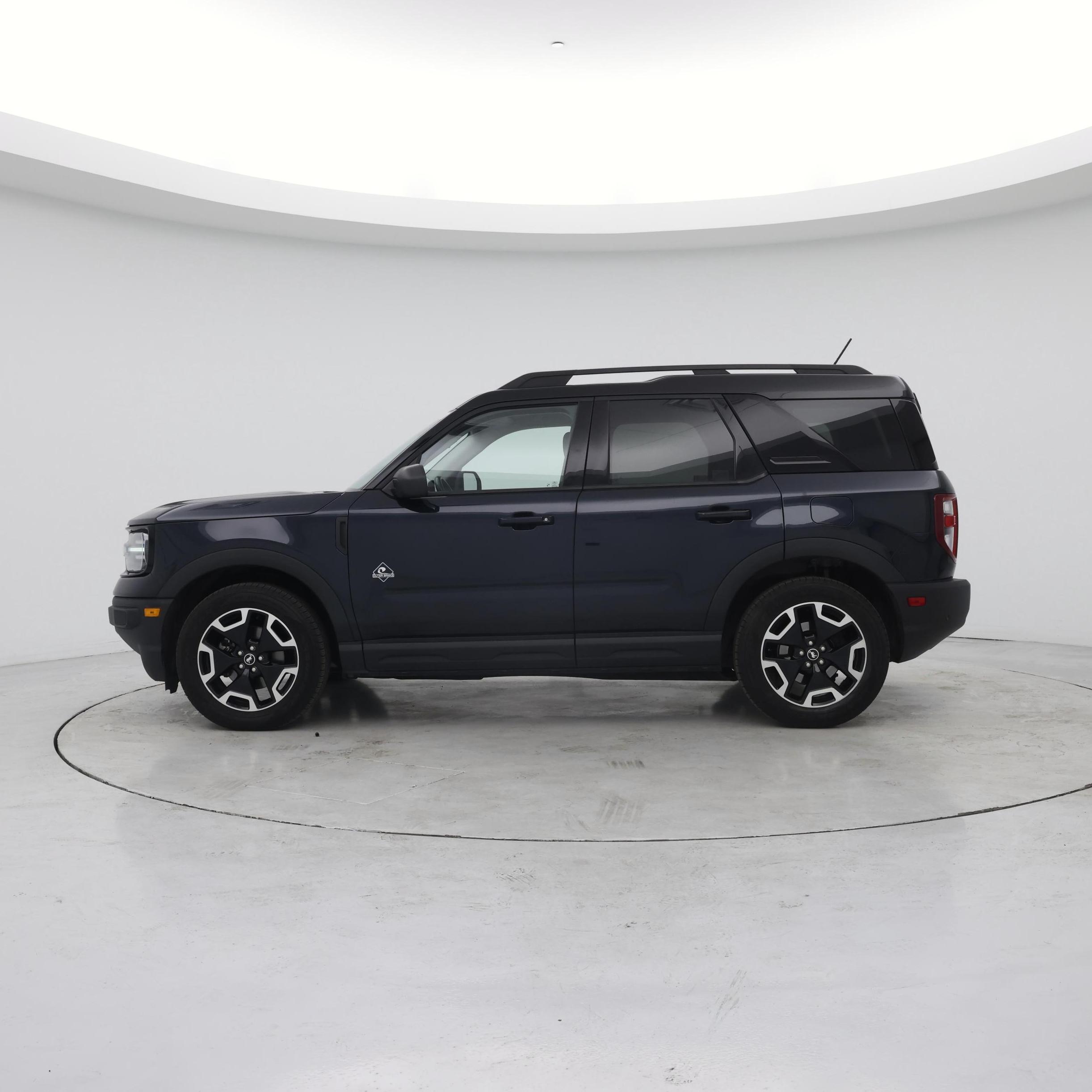 Thumbnail: 2021 Ford Bronco Sport - 3