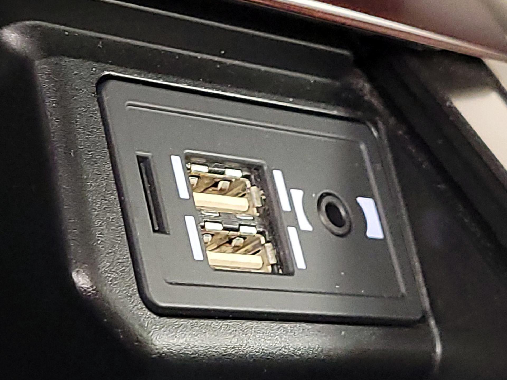 Thumbnail: 2019 Lexus GX - 19