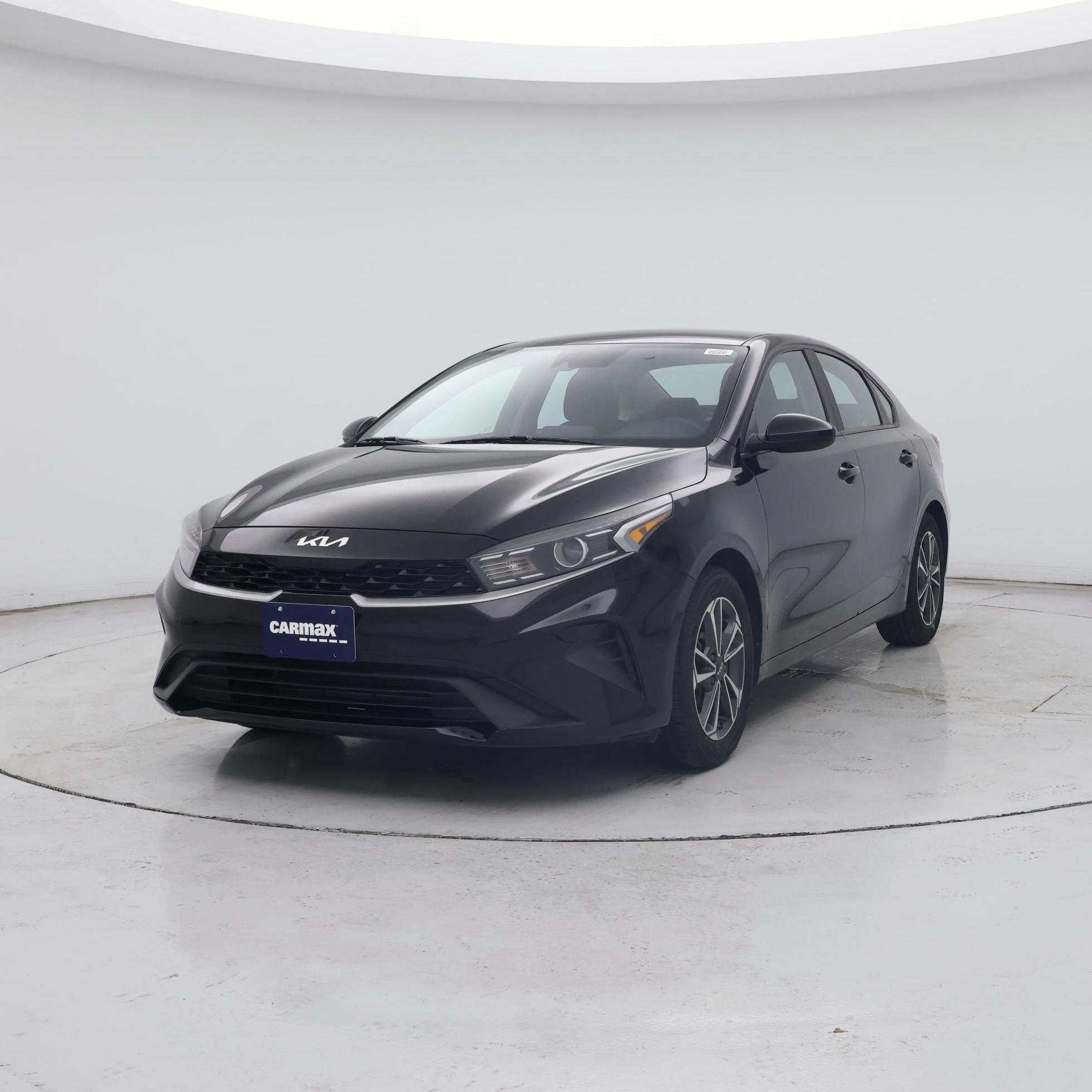 Thumbnail: 2023 Kia Forte - 4