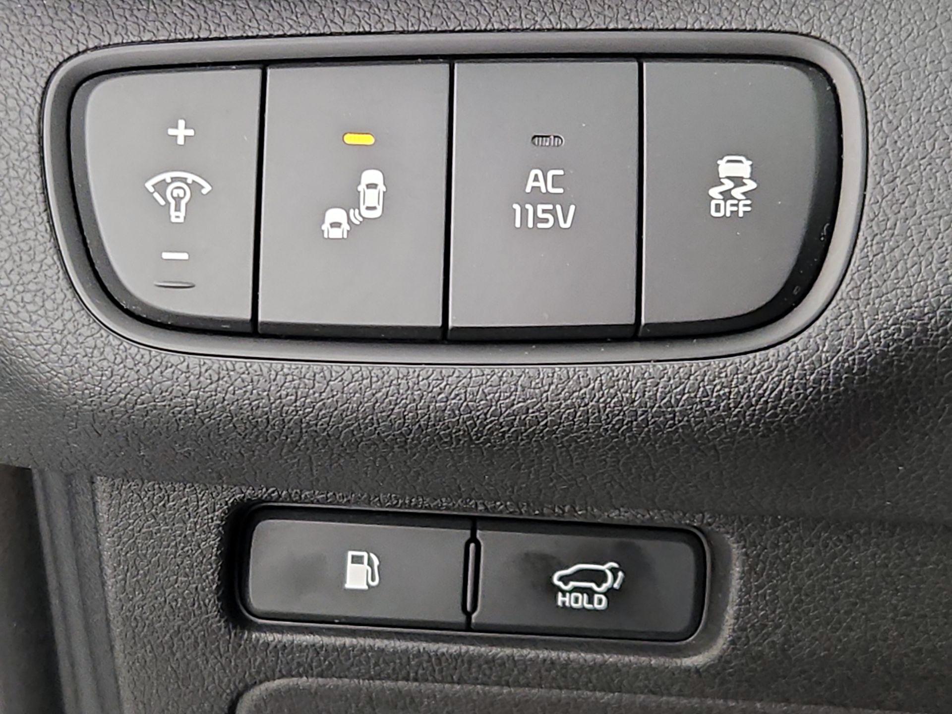 Thumbnail: 2016 Kia Sorento - 13