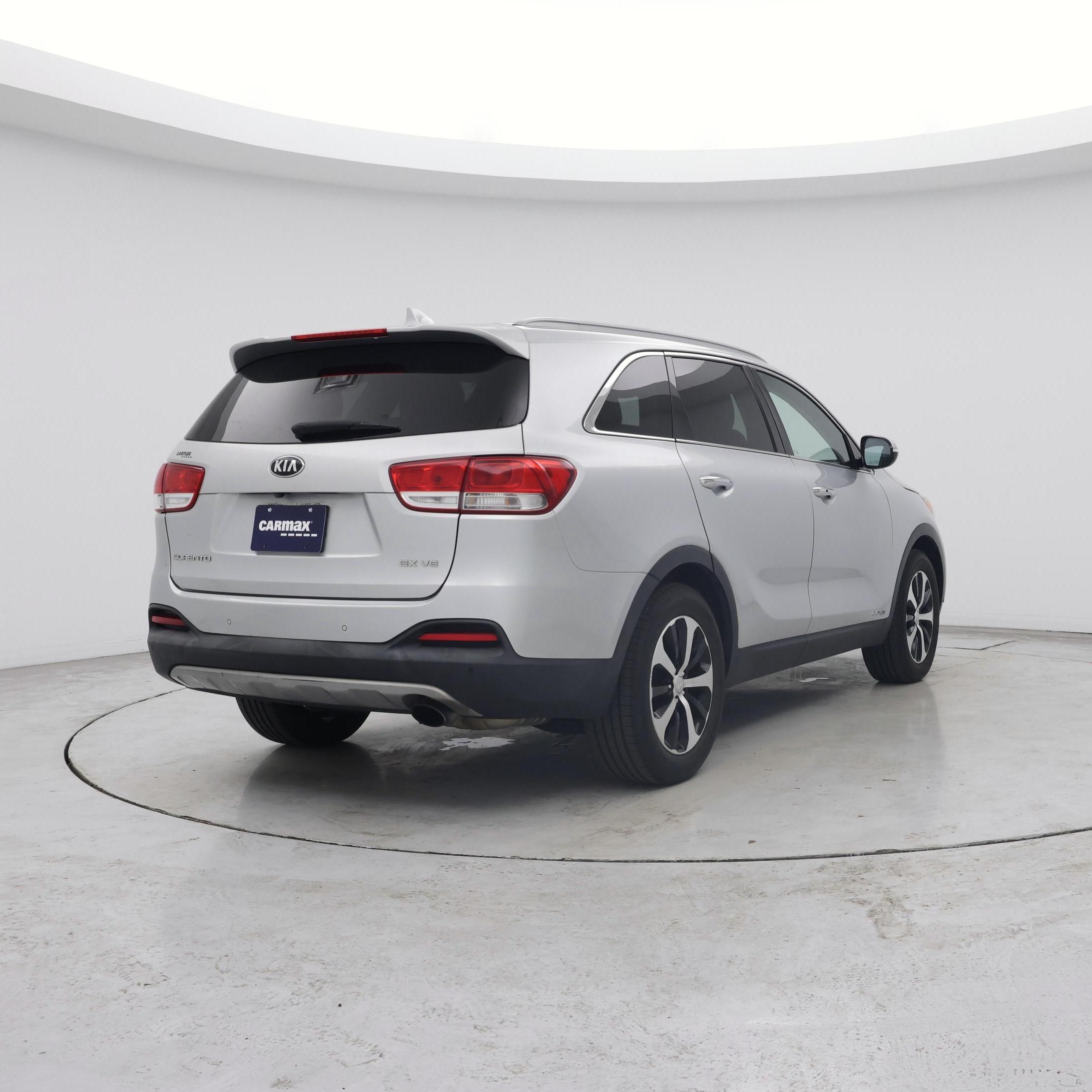 Thumbnail: 2016 Kia Sorento - 8
