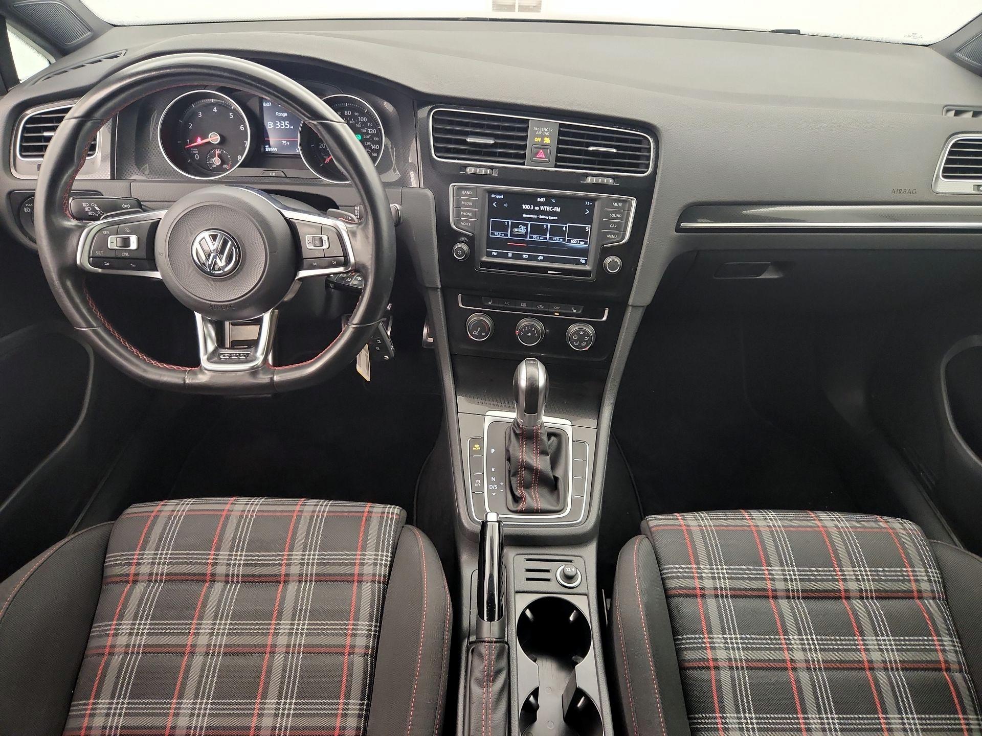 Thumbnail: 2017 Volkswagen Golf - 9