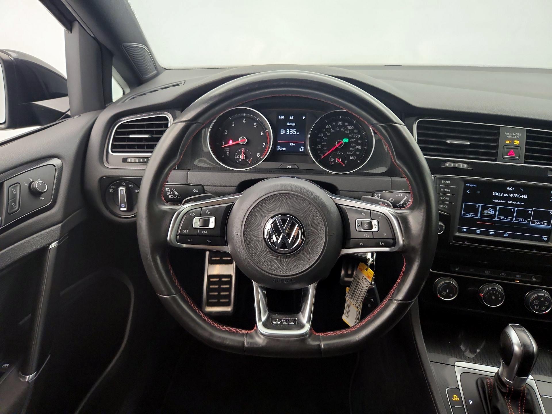 Thumbnail: 2017 Volkswagen Golf - 10