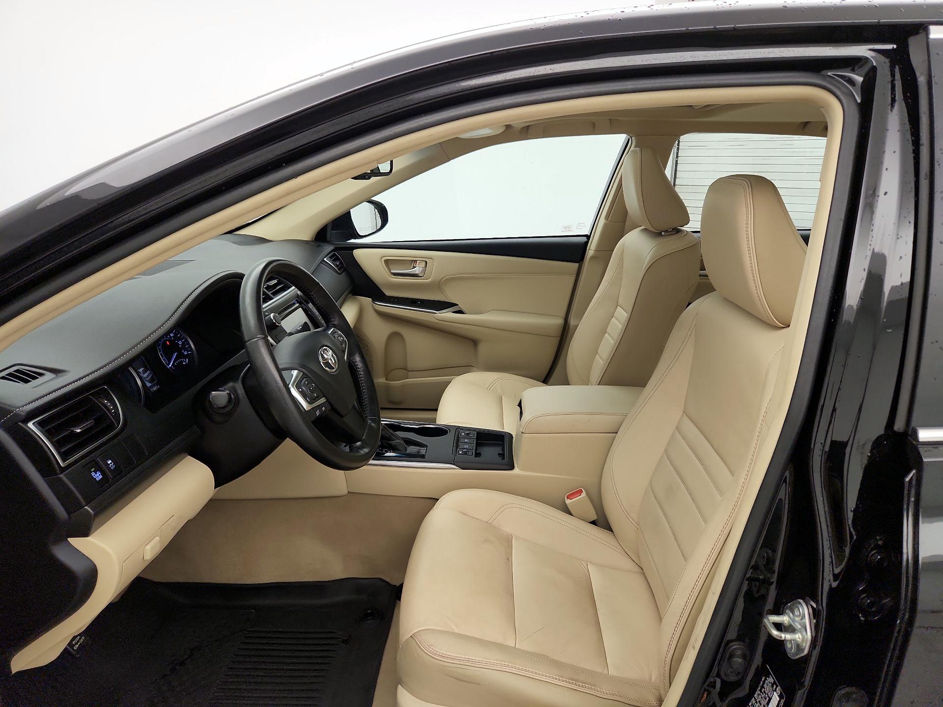 Thumbnail: 2016 Toyota Camry - 11