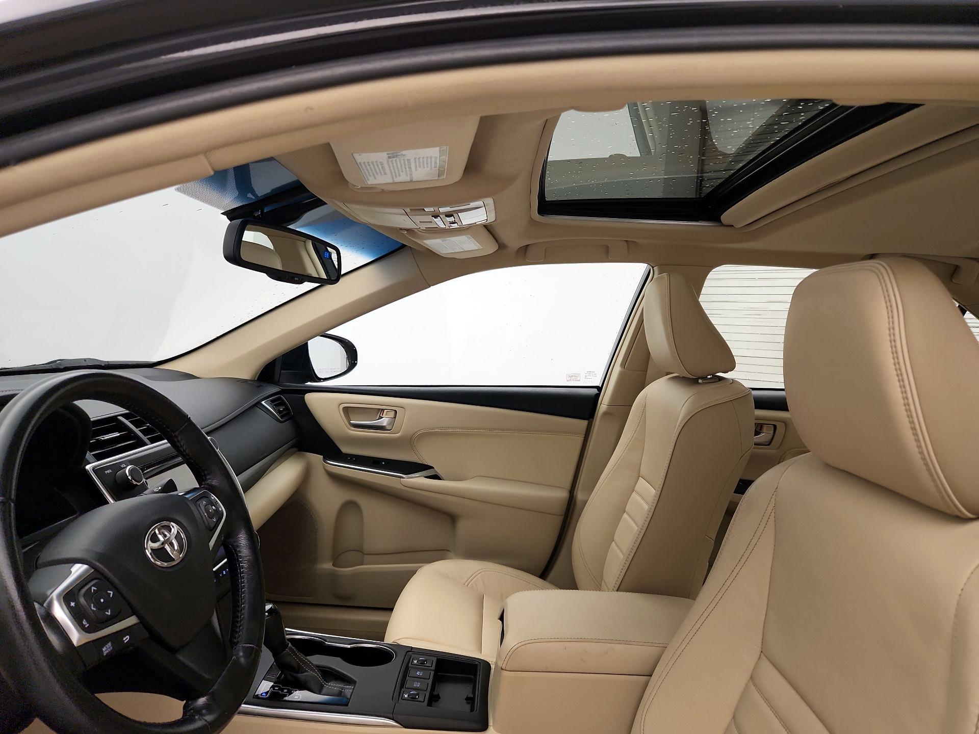Thumbnail: 2016 Toyota Camry - 19