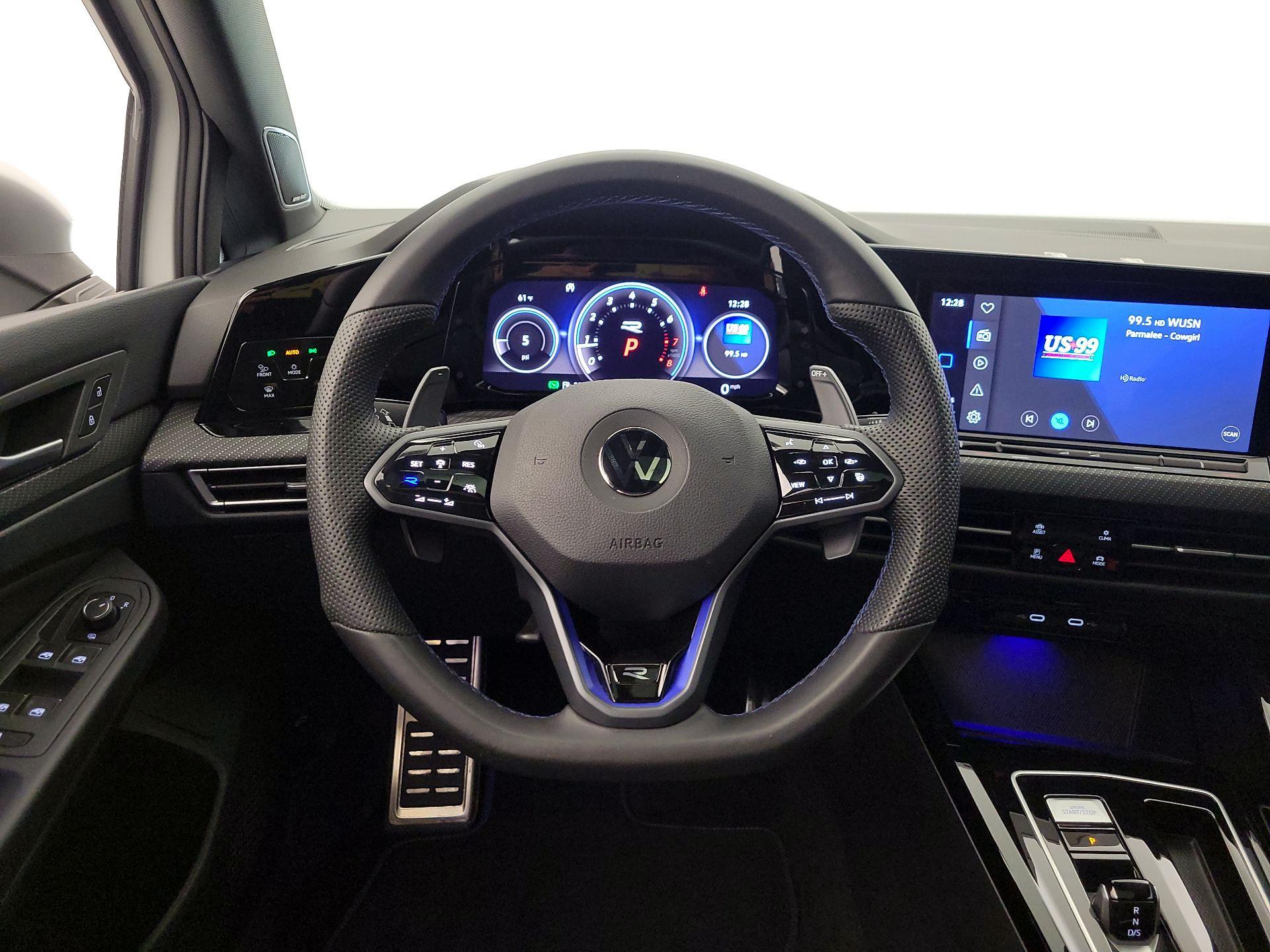 Thumbnail: 2023 Volkswagen Golf - 10