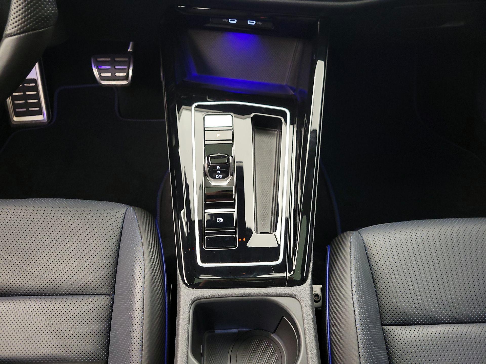 Thumbnail: 2023 Volkswagen Golf - 17