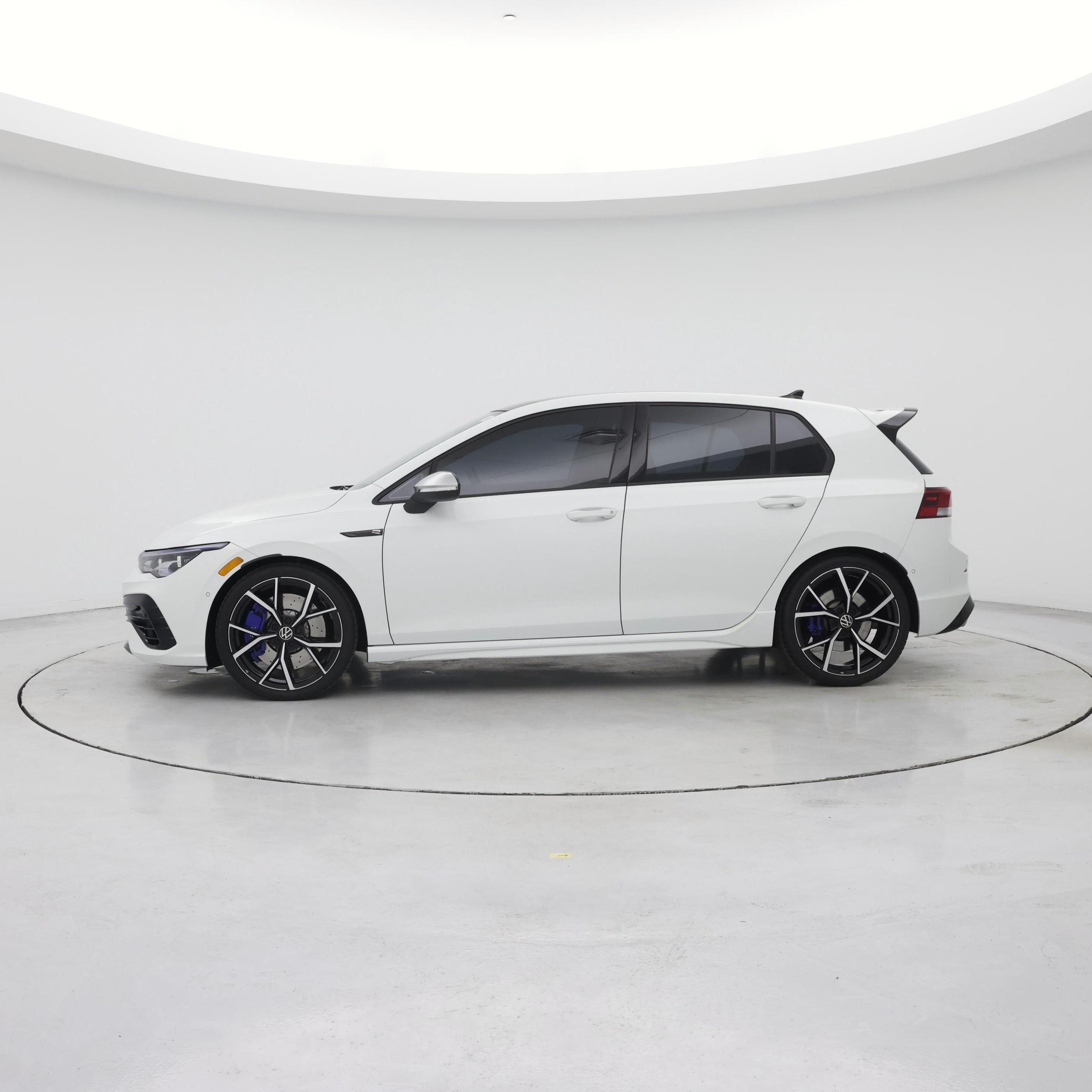 Thumbnail: 2023 Volkswagen Golf - 3