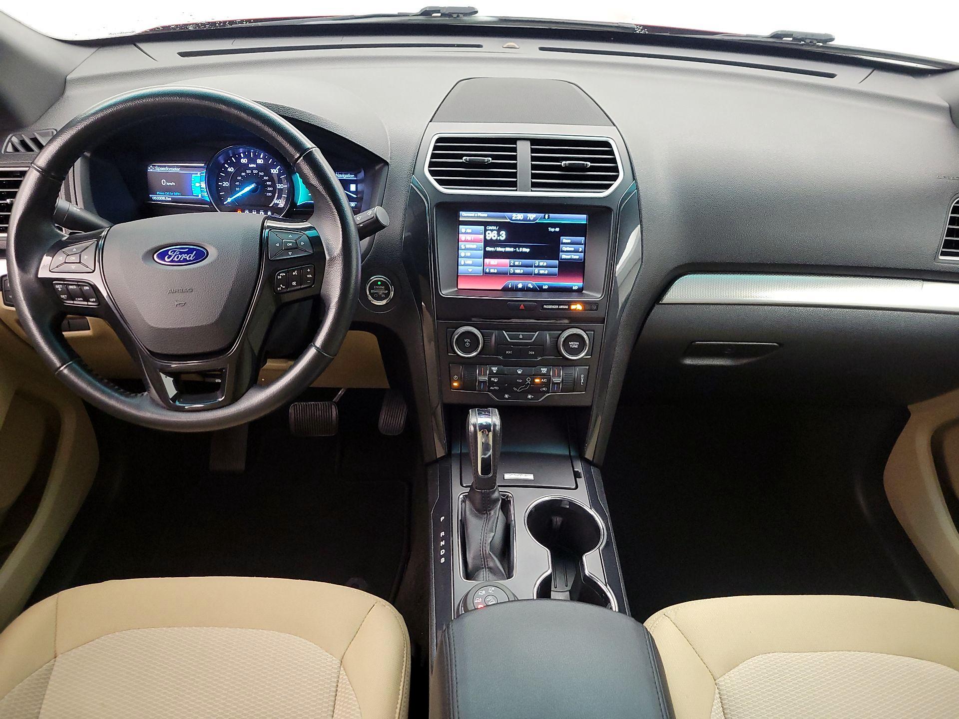 Thumbnail: 2016 Ford Explorer - 9