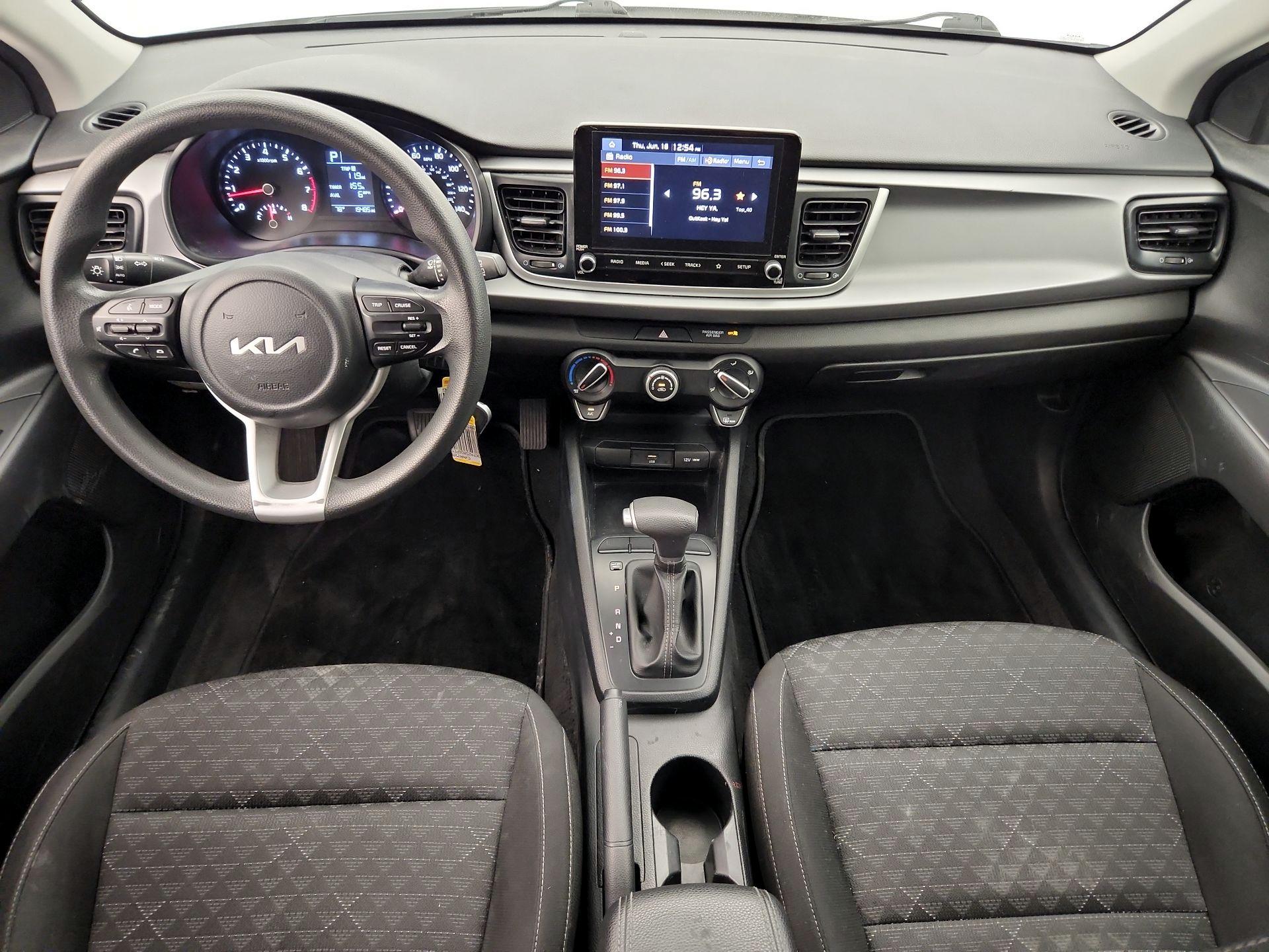 Thumbnail: 2023 Kia Rio - 9