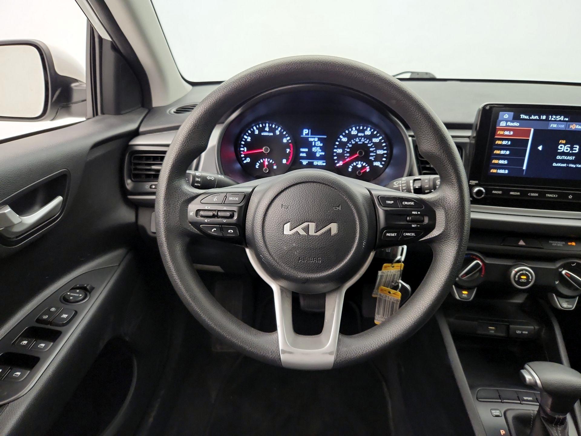 Thumbnail: 2023 Kia Rio - 10