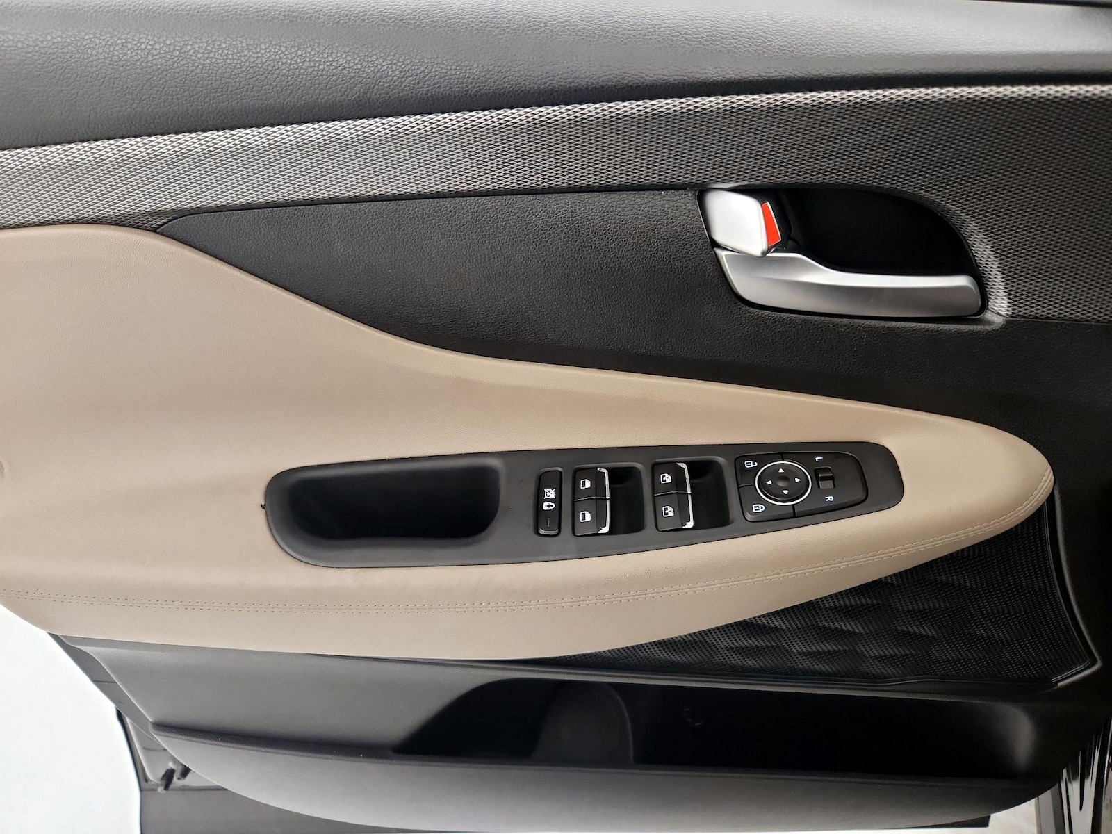 2020 Hyundai Santa Fe SEL - Photo 13