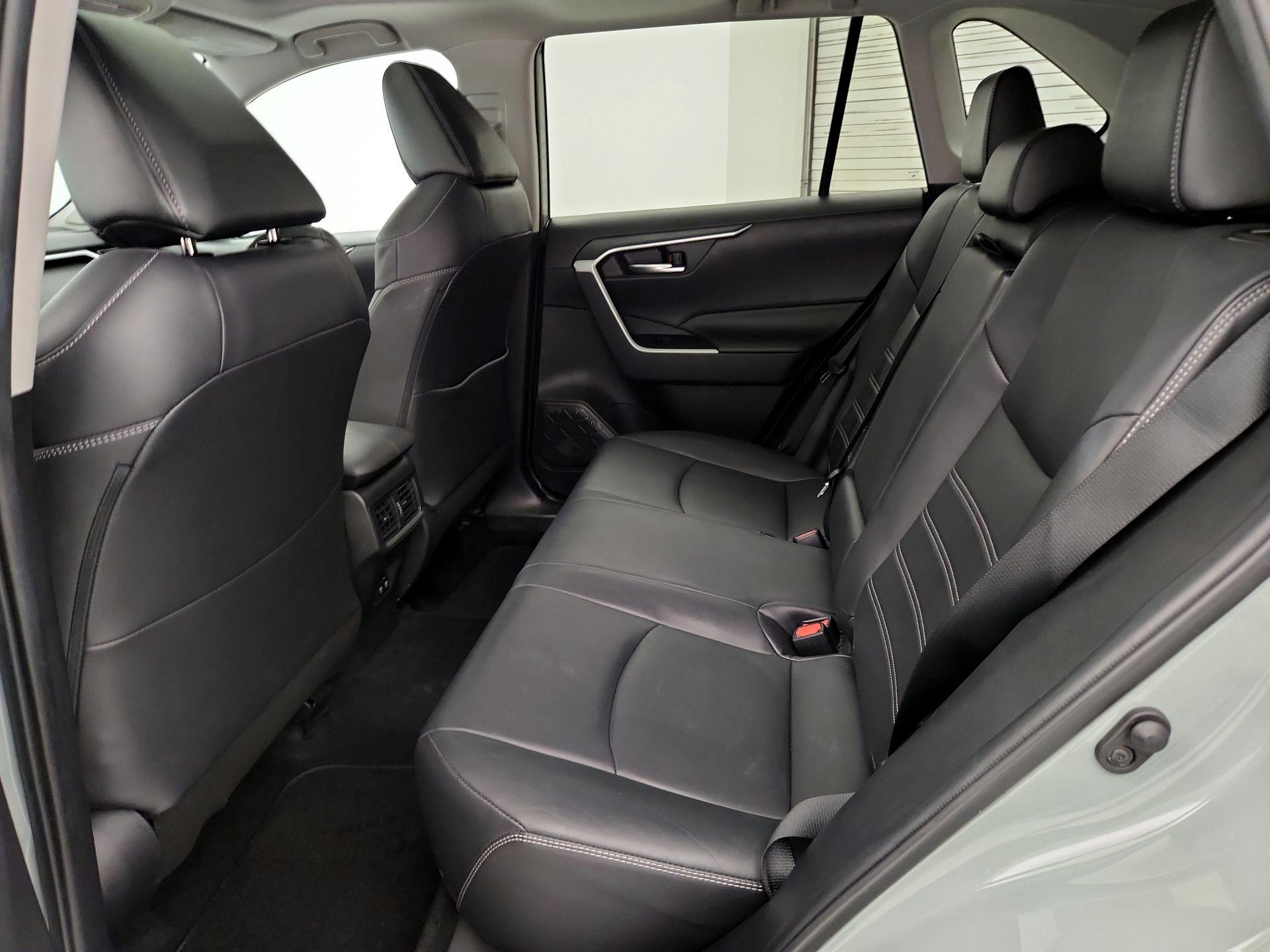 Thumbnail: 2020 Toyota RAV4 - 20