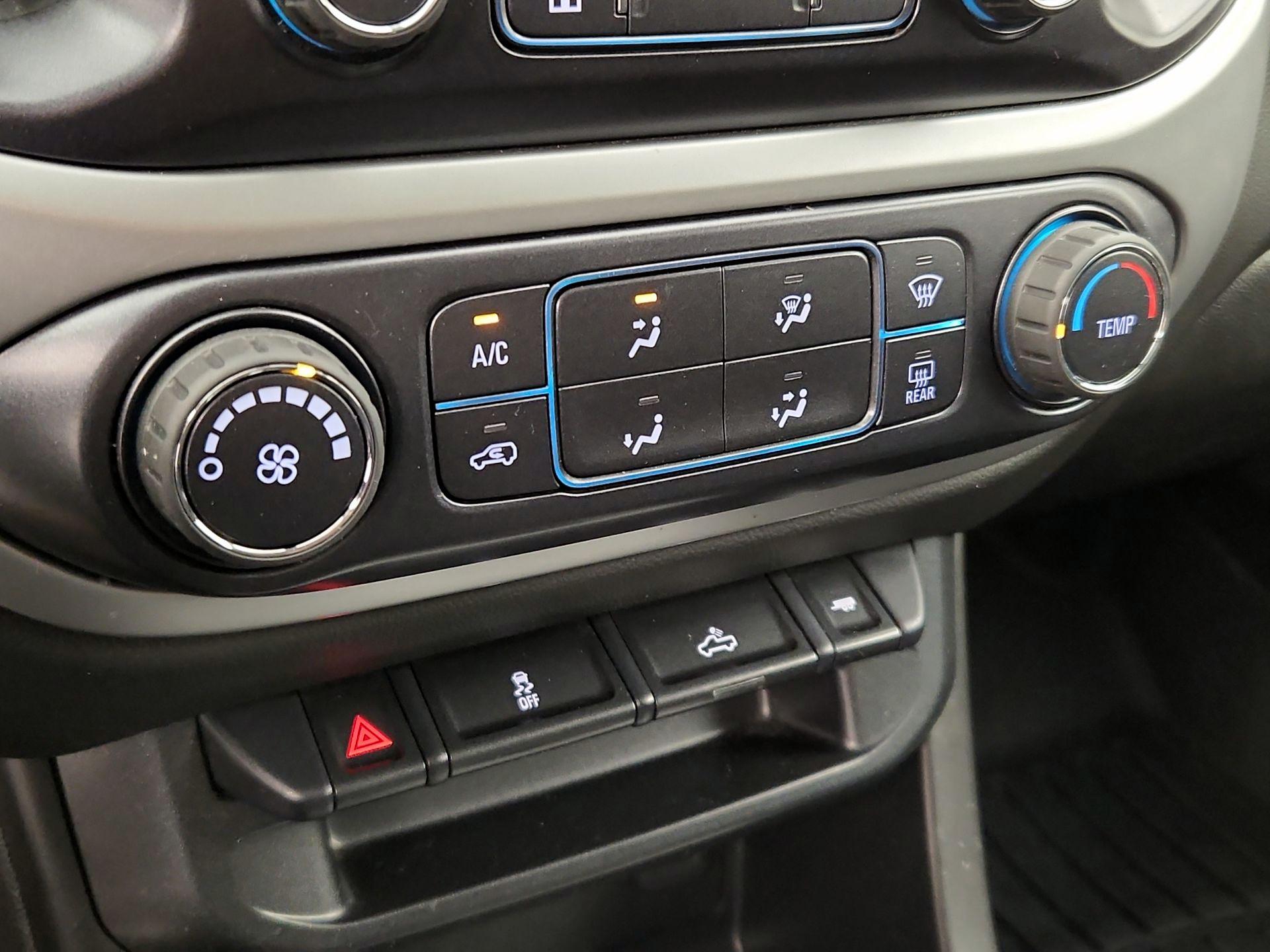 Thumbnail: 2019 Chevrolet Colorado - 16