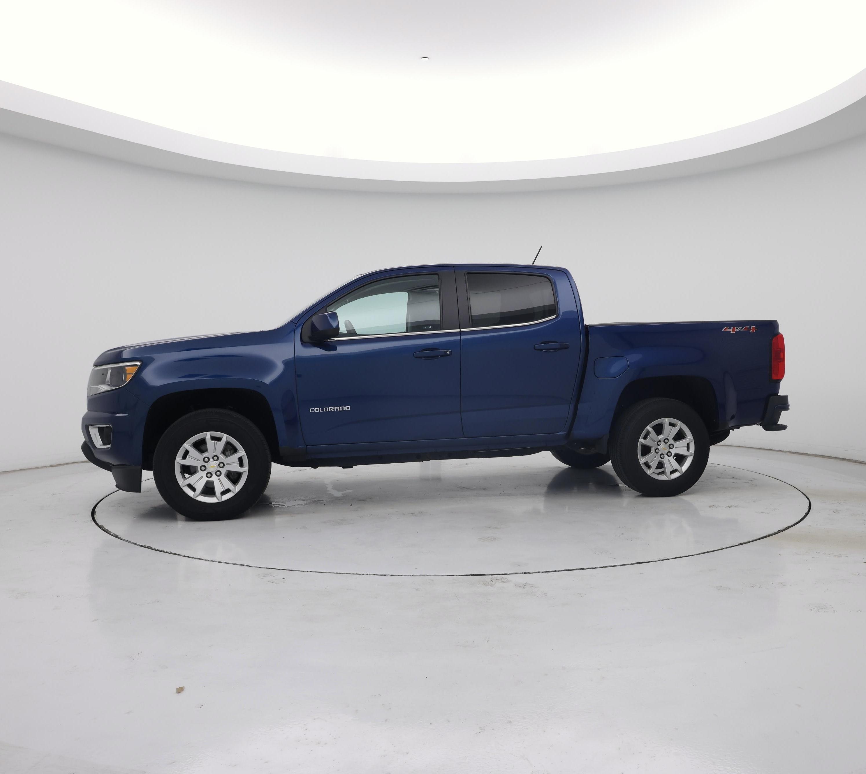Thumbnail: 2019 Chevrolet Colorado - 3