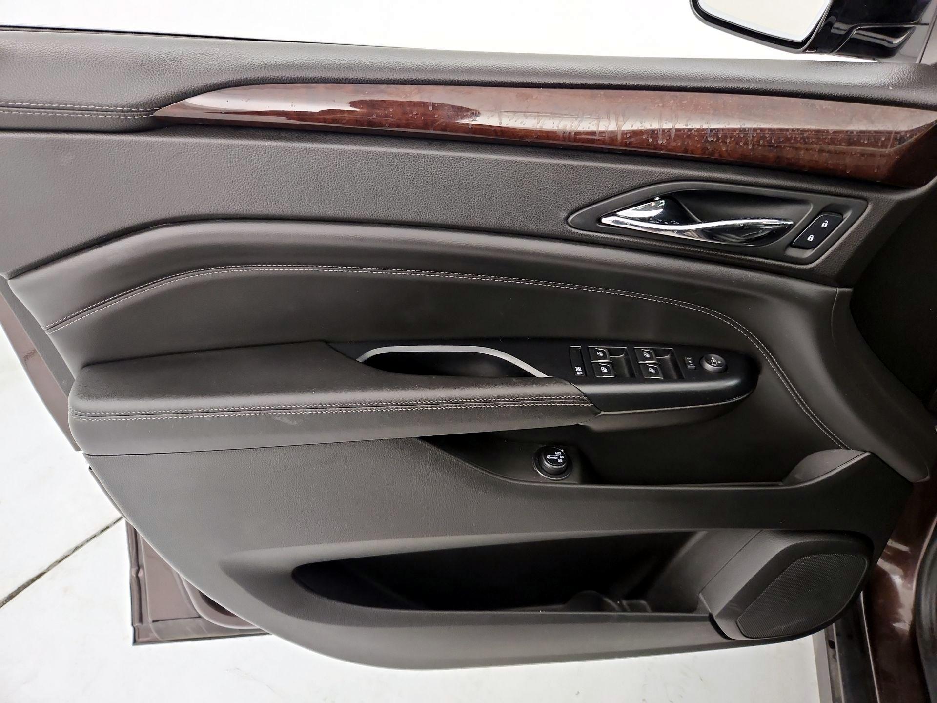 Thumbnail: 2015 Cadillac SRX - 12