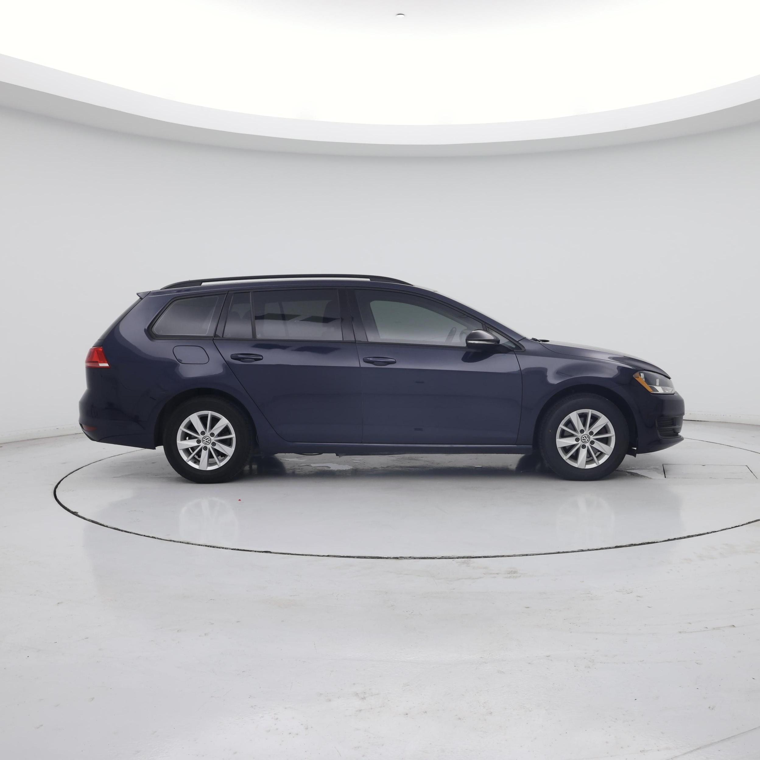 Thumbnail: 2016 Volkswagen Golf - 7