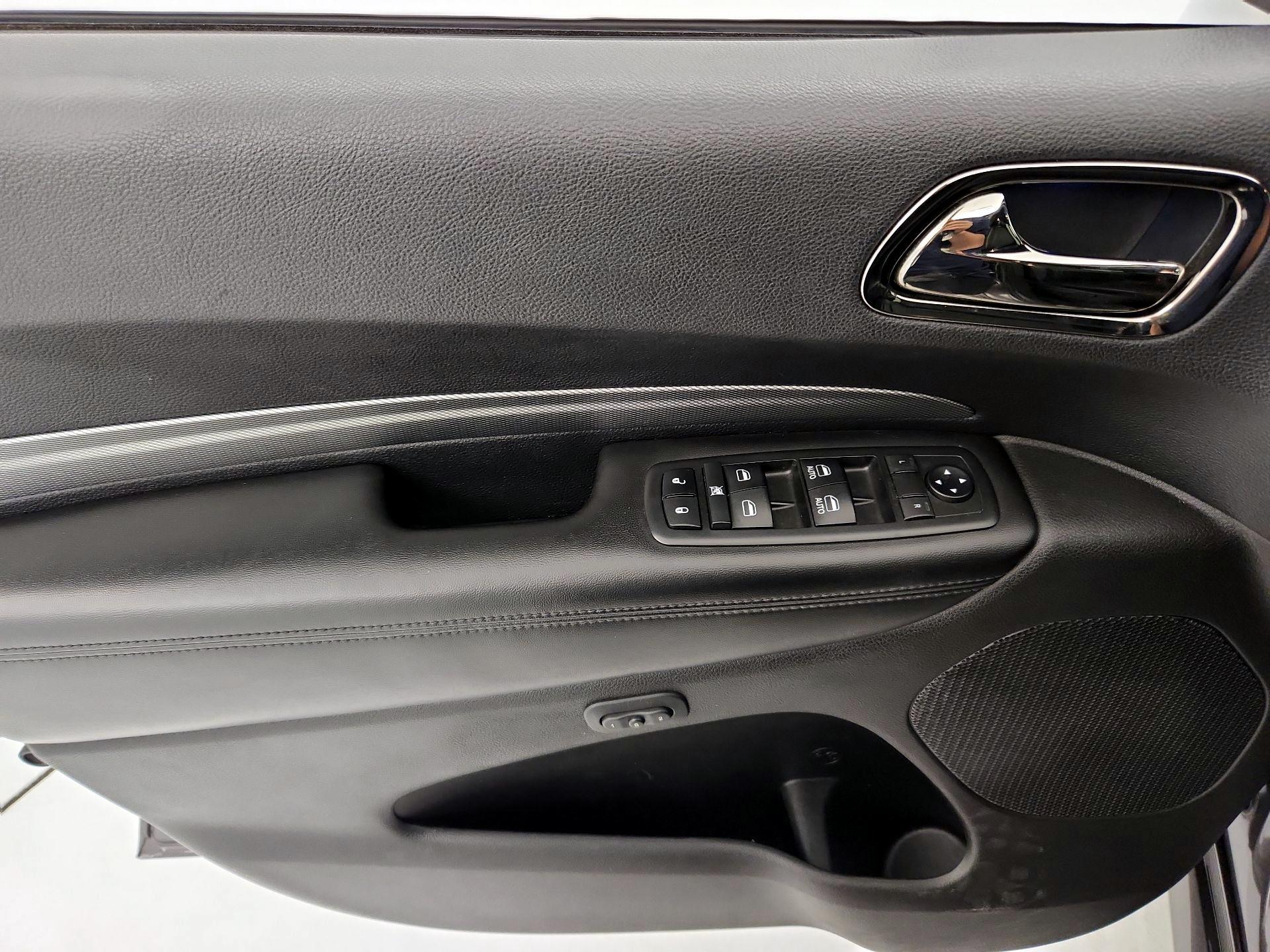Thumbnail: 2019 Dodge Durango - 12