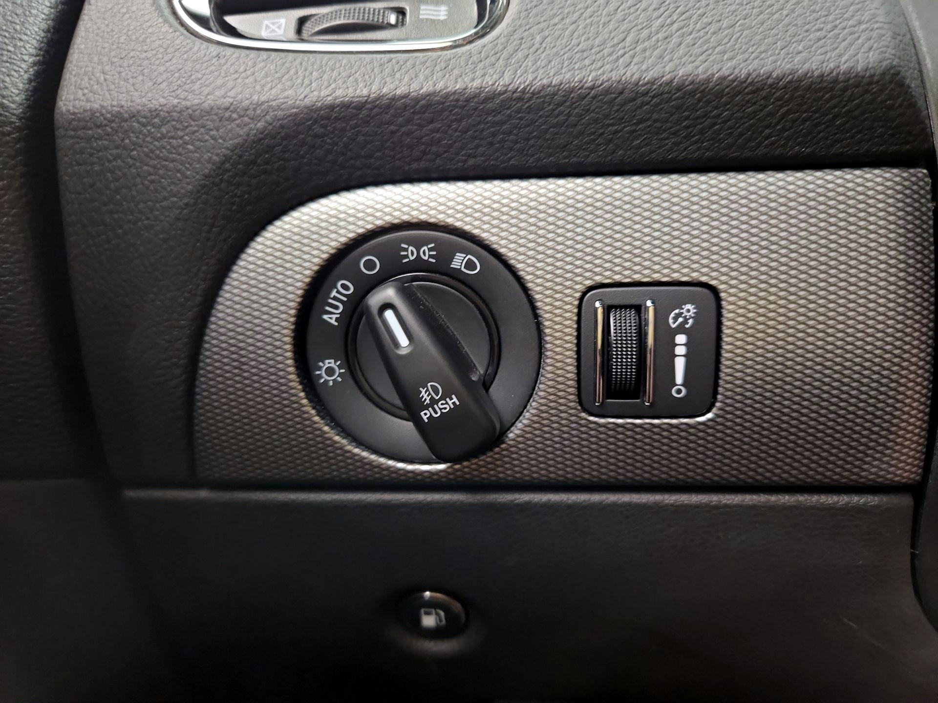 Thumbnail: 2019 Dodge Durango - 13