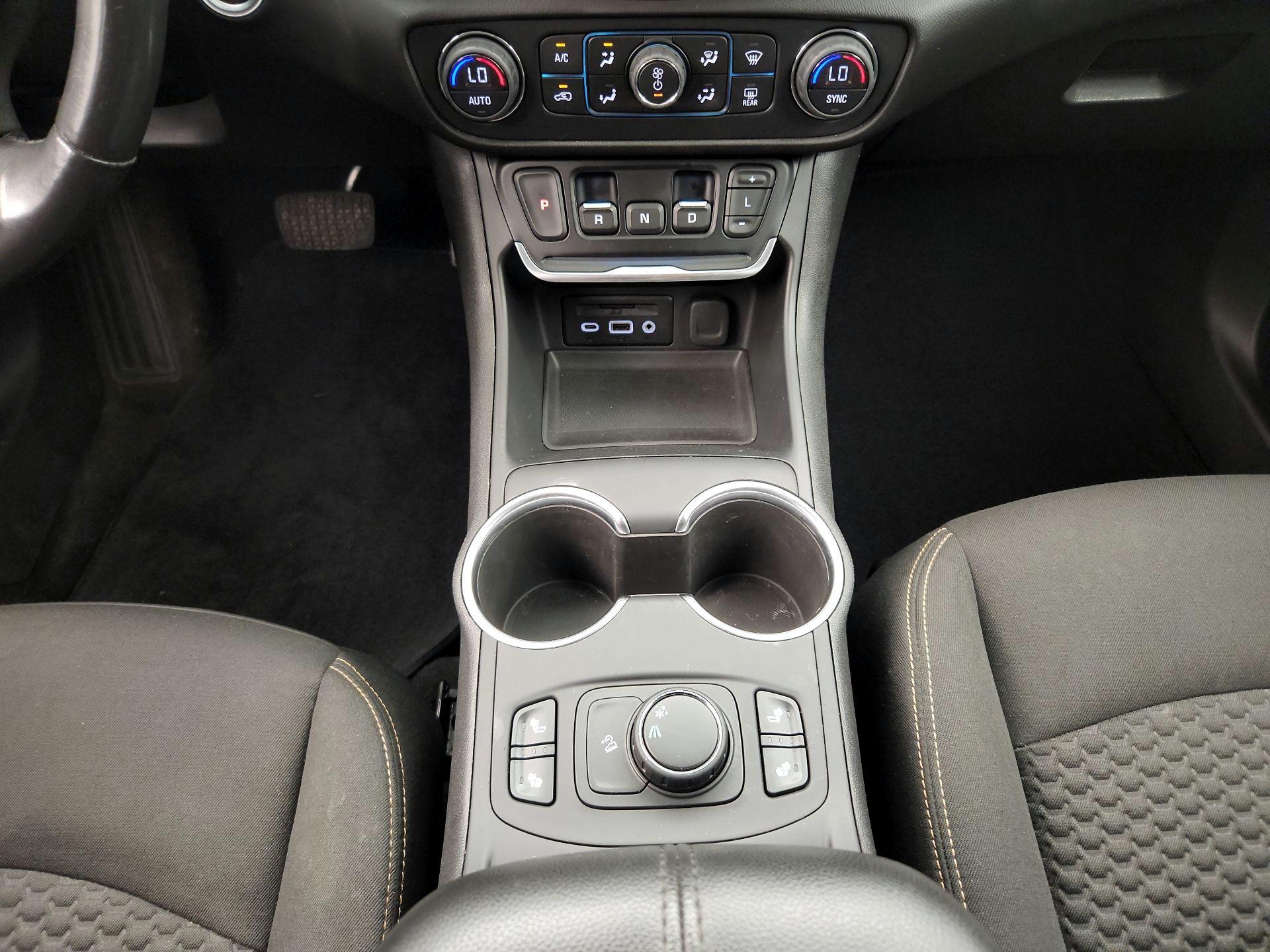 Thumbnail: 2019 GMC Terrain - 17